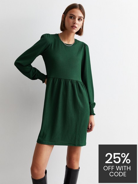 new-look-dark-green-crinkle-long-sleeve-smock-mini-dress