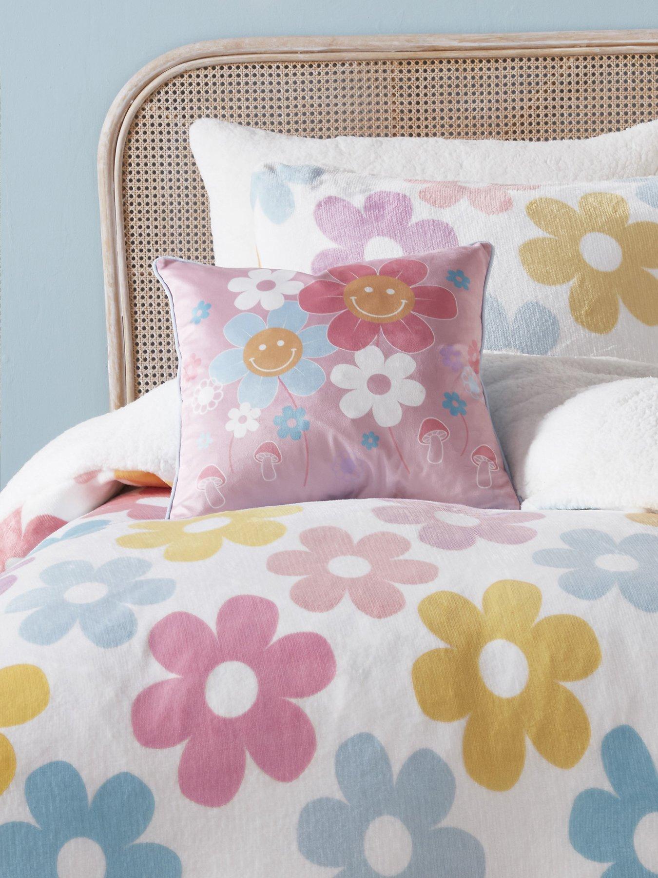 Image 3 of 3 of Bedlam Retro Floral Pink Plush Fleece Duvet Cover Set