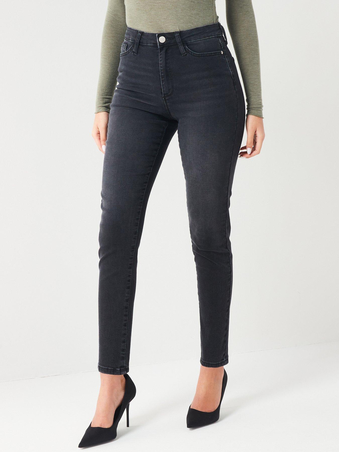 Relaxed skinny 2024 black jeans