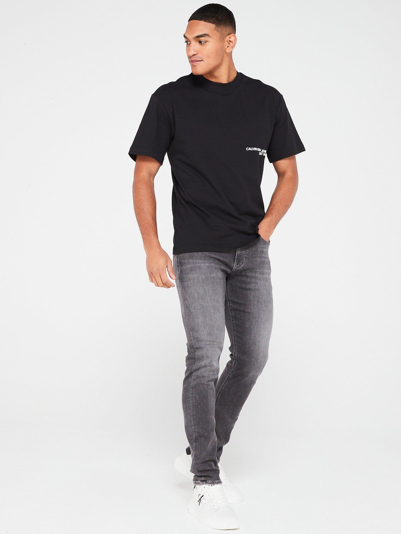Image 3 of 4 of Calvin Klein Jeans Ck Spray T-shirt - Black