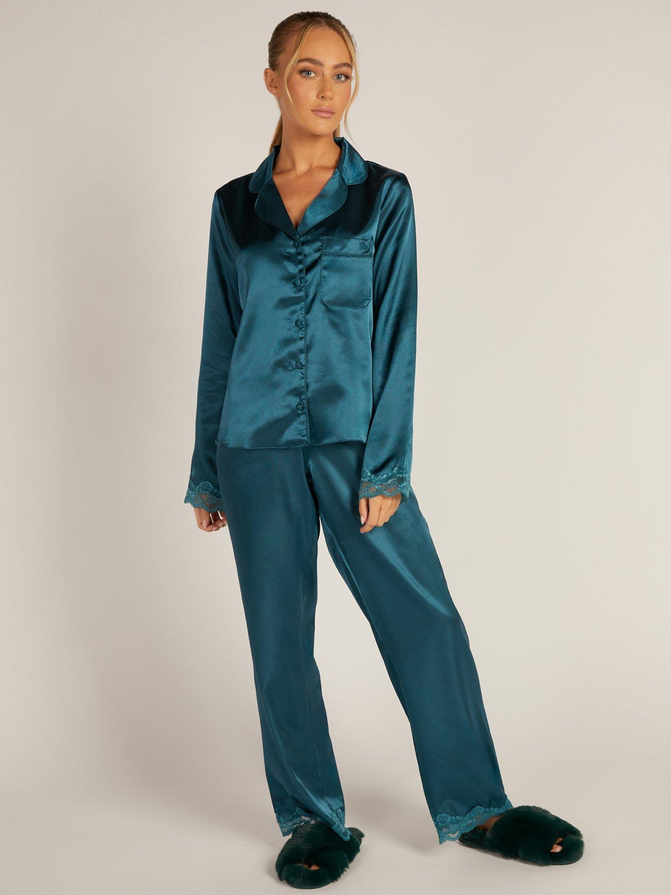 Emerald Green Sleepwear (set), Women's Fashion, Undergarments & Loungewear  on Carousell