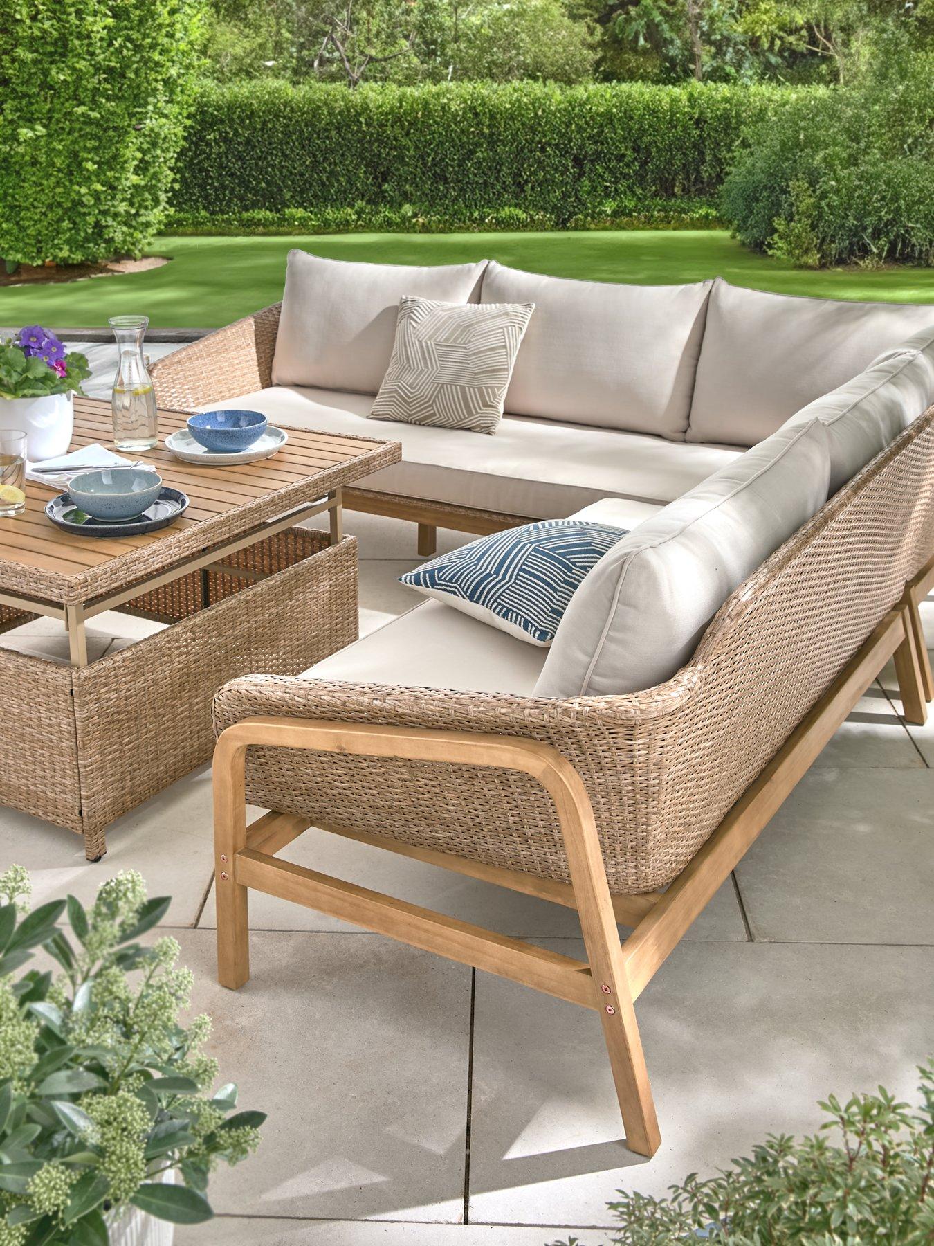 Coral bay shop rattan sofa