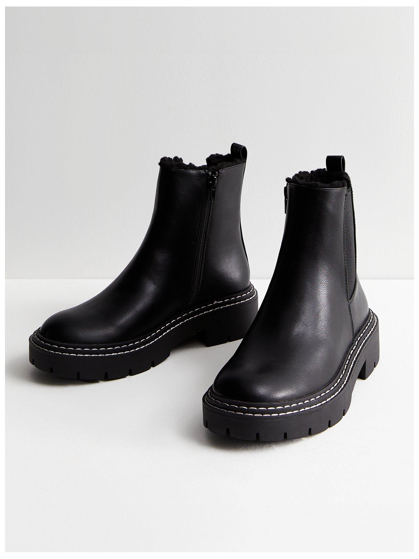 Black leather 2025 look chelsea boots