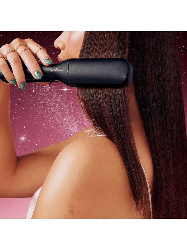 Image 2 of 6 of ghd Max Festive Edition Straightener Gift Set (Worth &pound;256.95!)