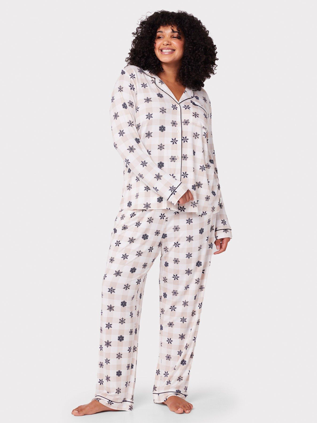 Curve Christmas Snowflake Printed Pyjama Set Cream