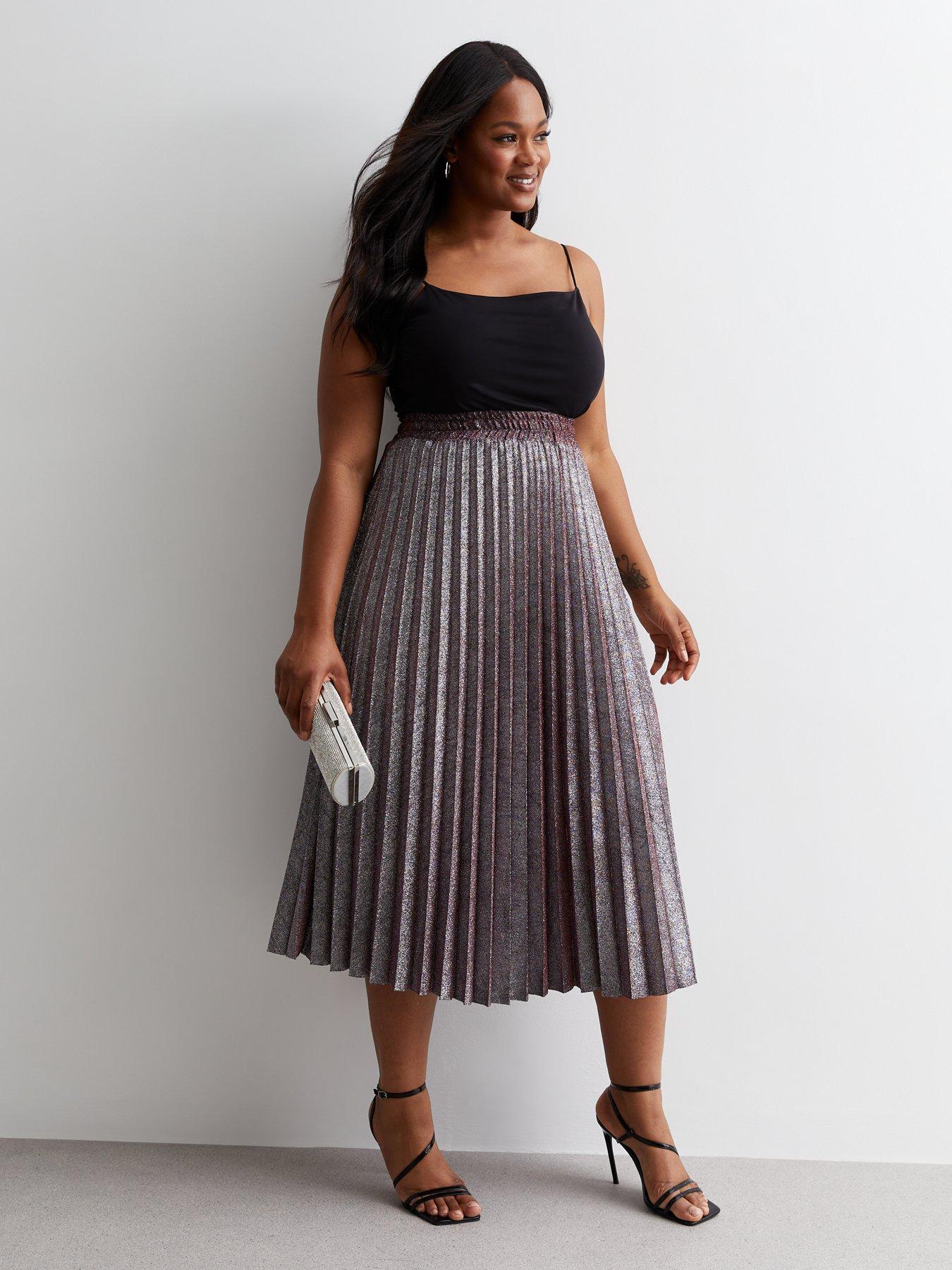 Burgundy shop skirt pleated