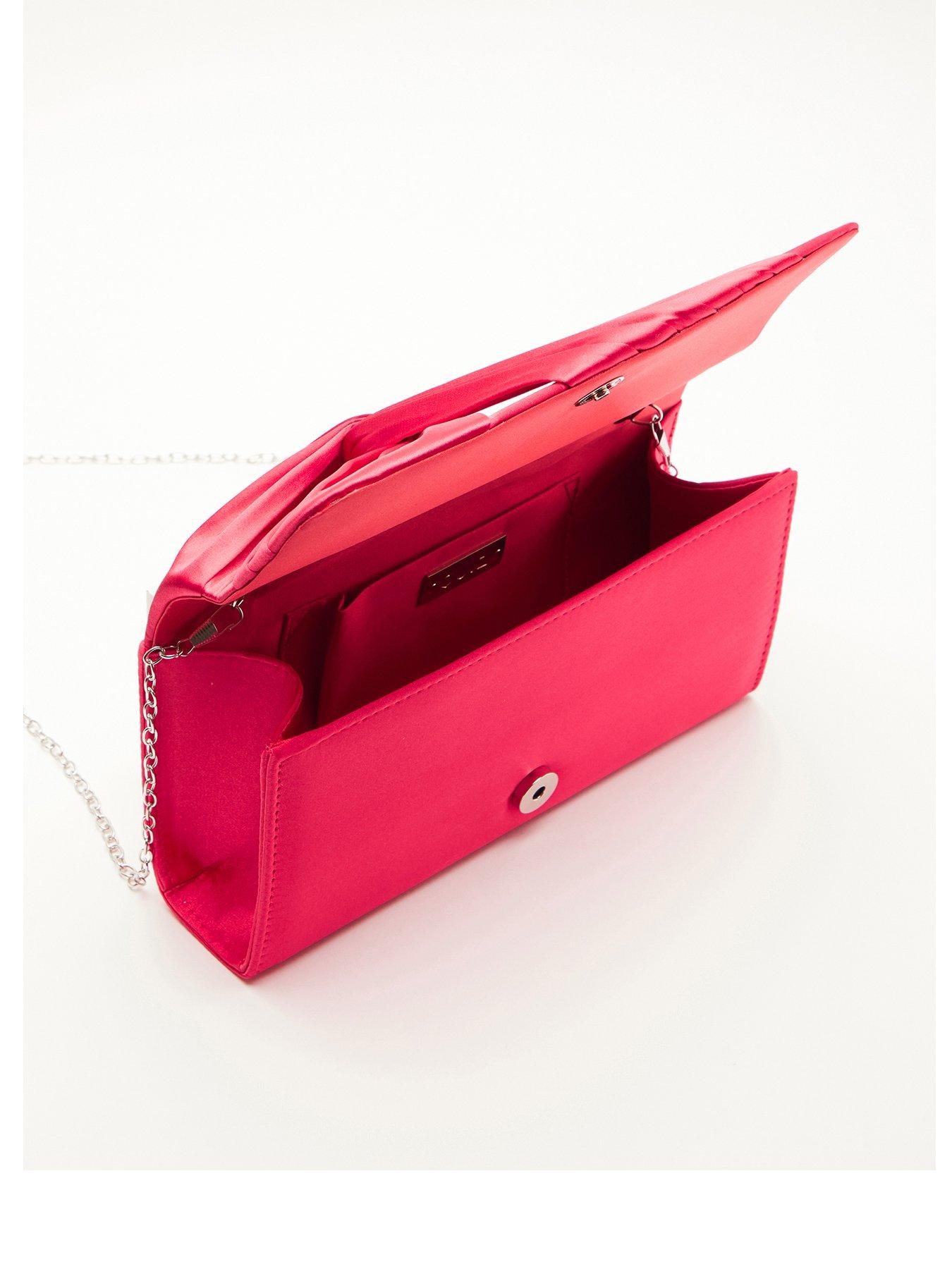 Quiz red 2025 clutch bag