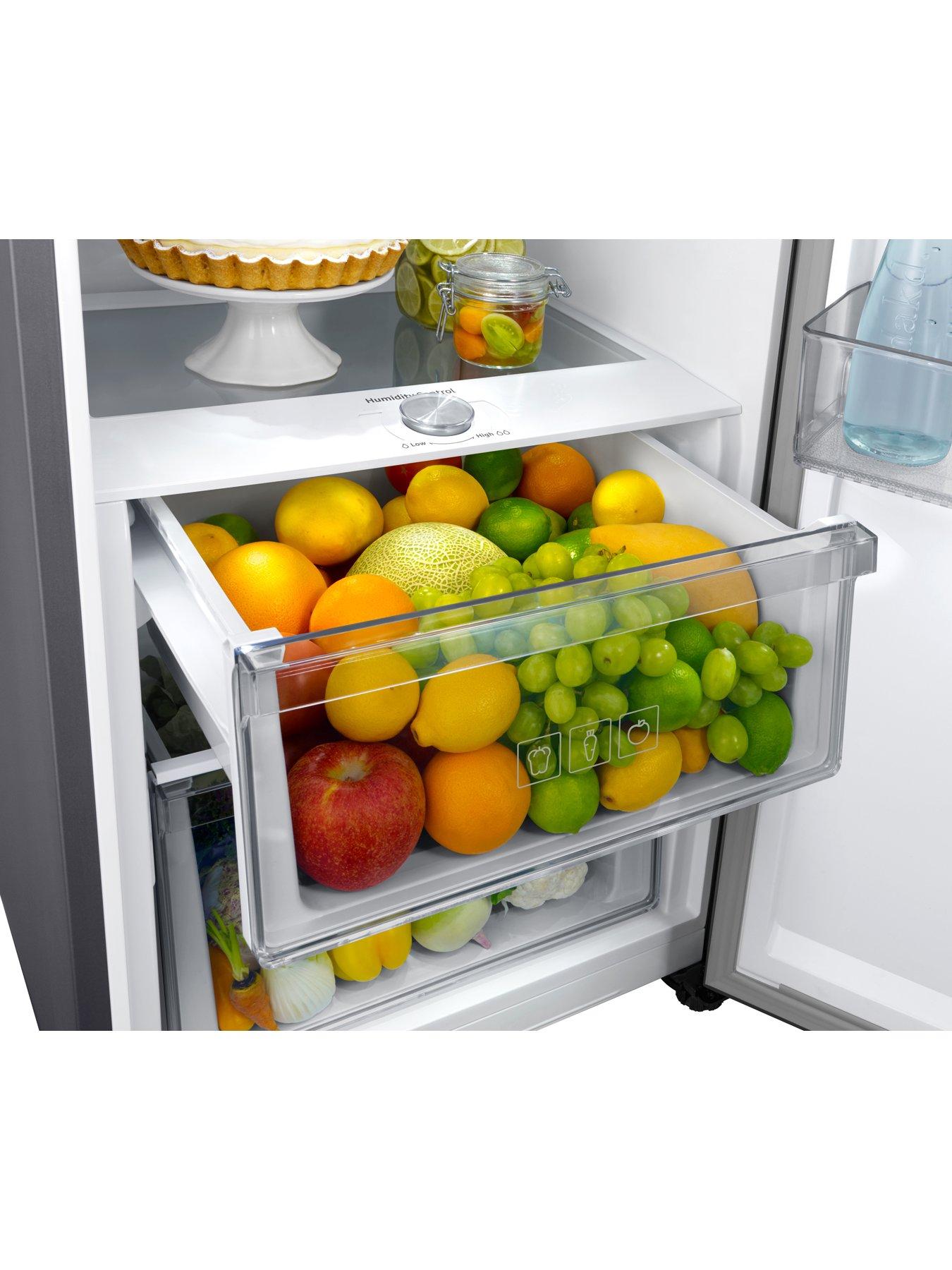 Image 6 of 7 of Samsung RR7000 RR39C7DJ5SA/EU 60cm Wide, Tall One-Door Fridge with Non-Plumbed Water Dispenser -&nbsp;E Rated&nbsp;- Silver