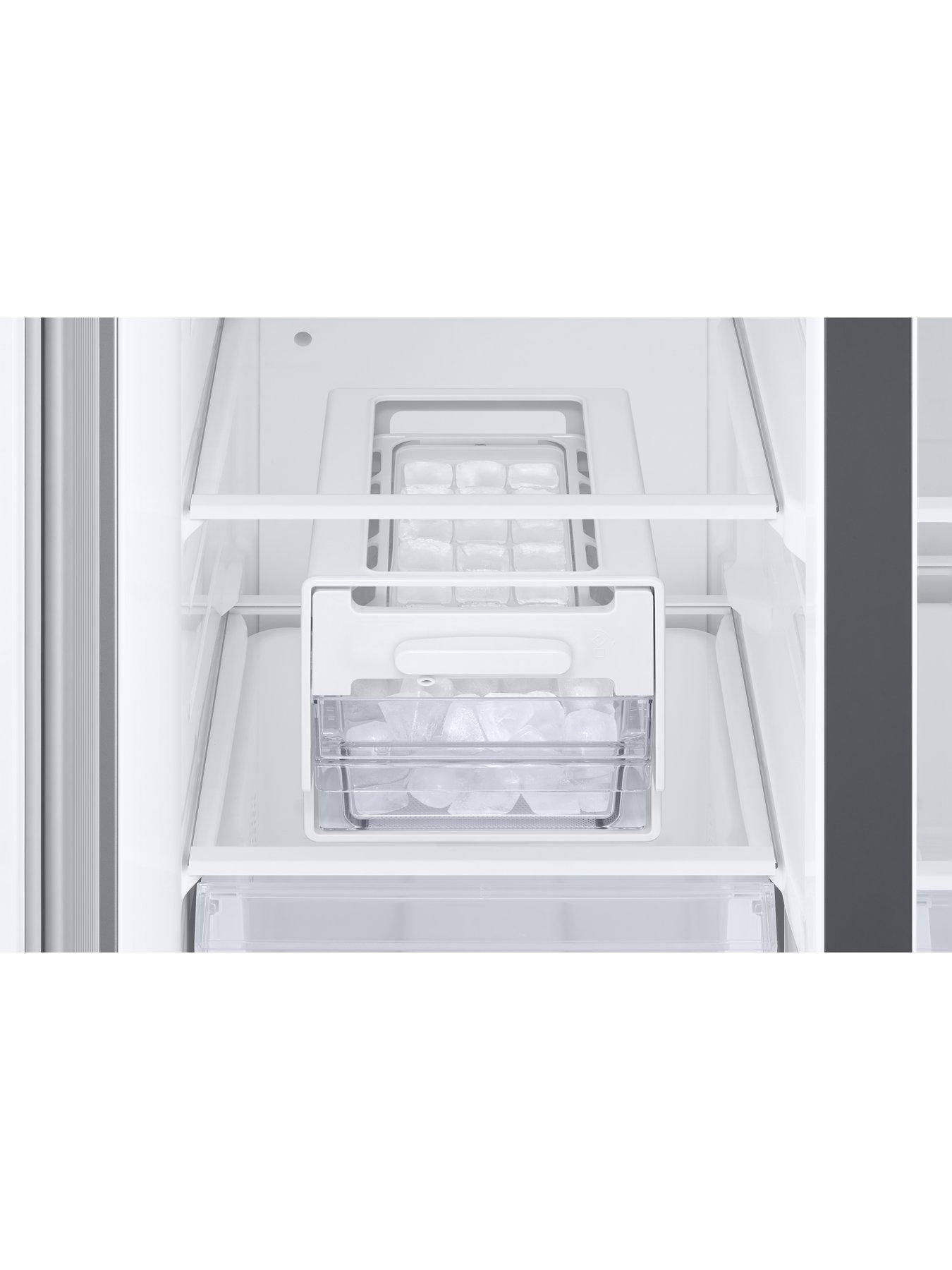 Image 6 of 8 of Samsung RS66A8101S9/EU Series 6&nbsp;American-Style Fridge Freezer with SpaceMax Technology - E Rated -&nbsp;Silver