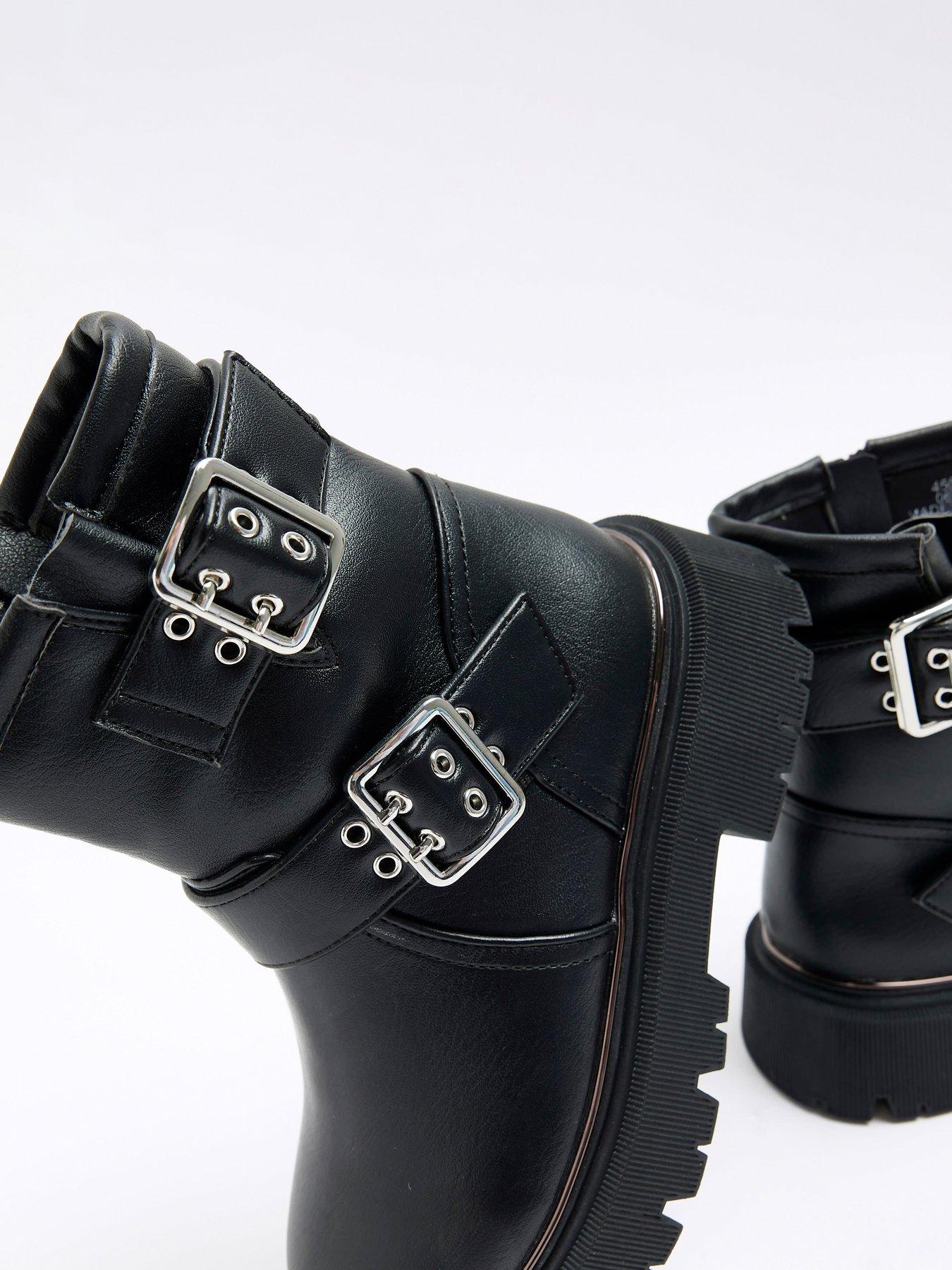 Image 5 of 5 of River Island Girls Buckle Chunky Boots  - Black