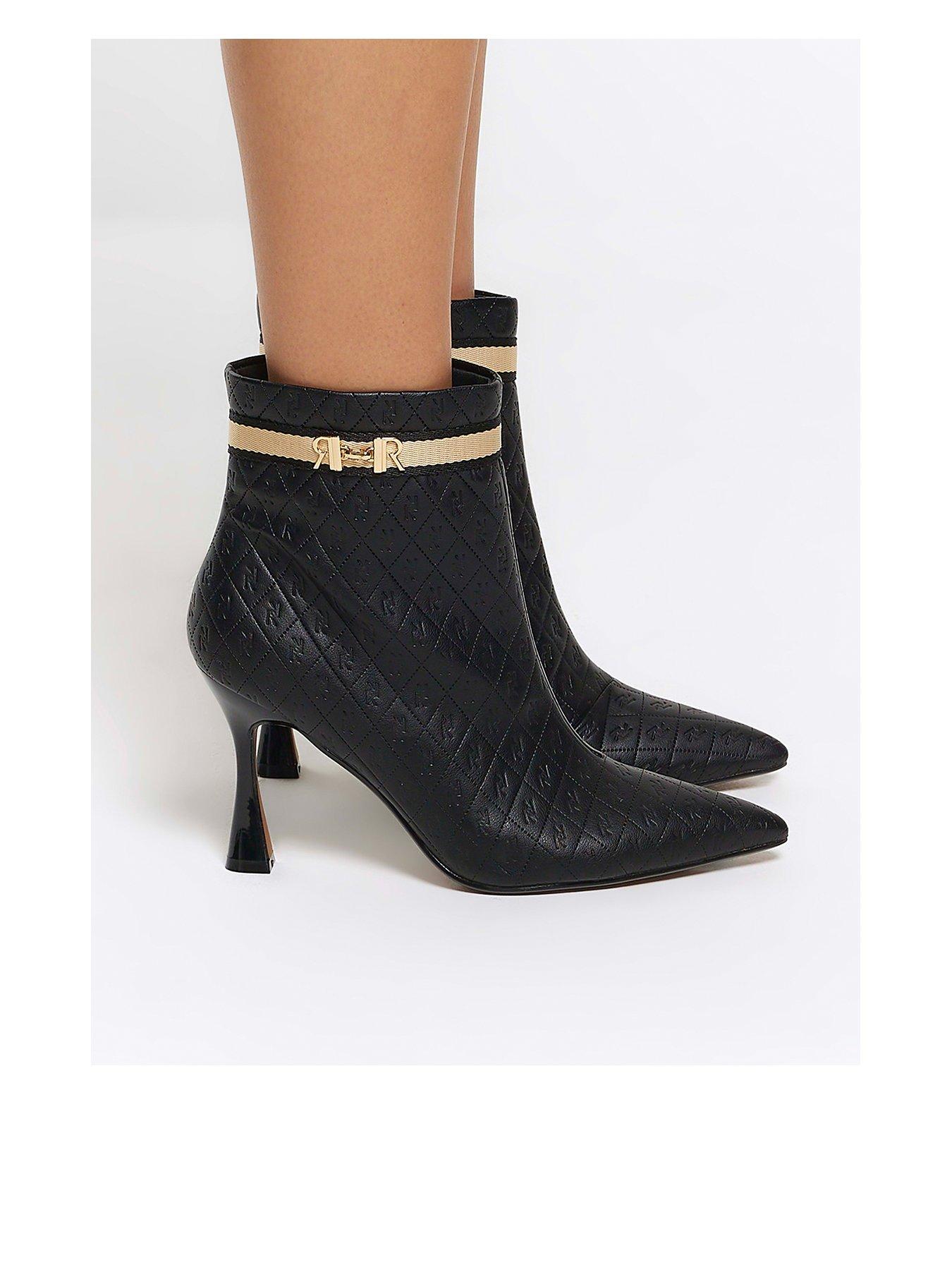 Isla pointy toe on sale bootie