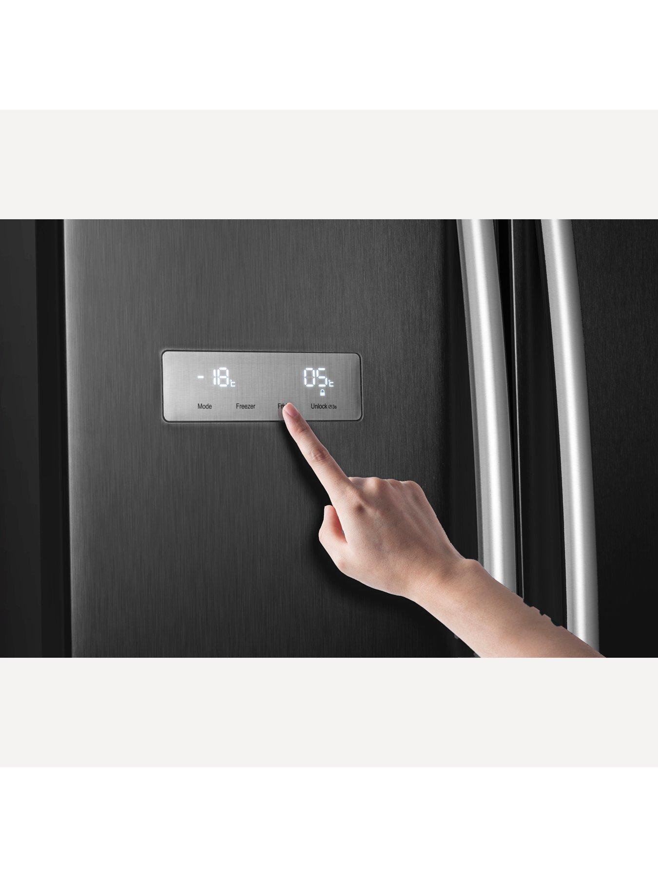 Image 3 of 7 of Hisense RS741N4WBE 90cm Wide, Side by Side, American Fridge Freezer with non-plumbed Water Dispenser - Black