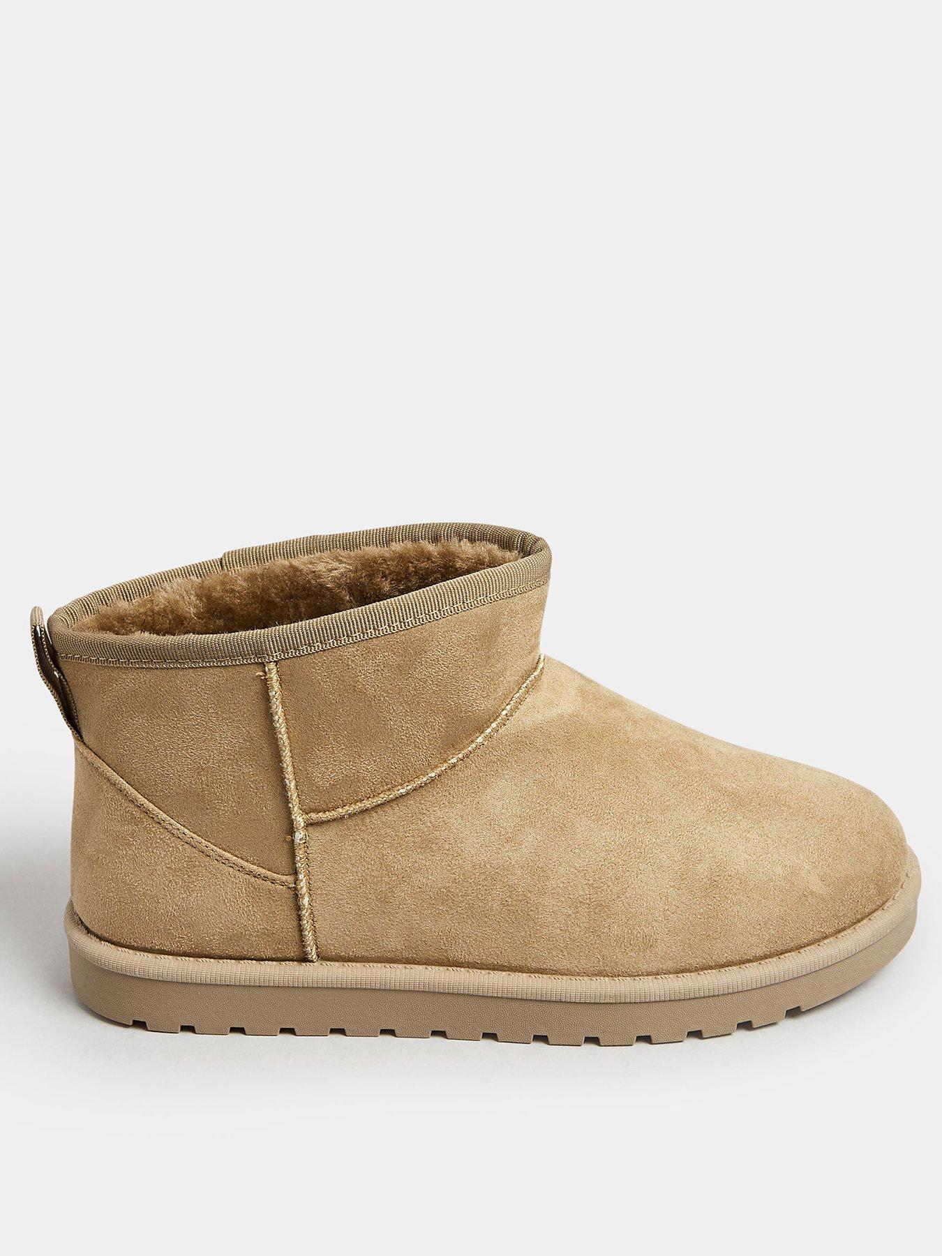 Uggs shop wide fit