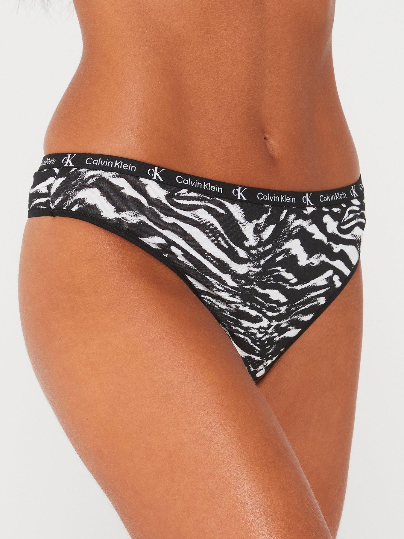 Calvin Klein Women's Invisibles Thong Multipack Panty, Animal