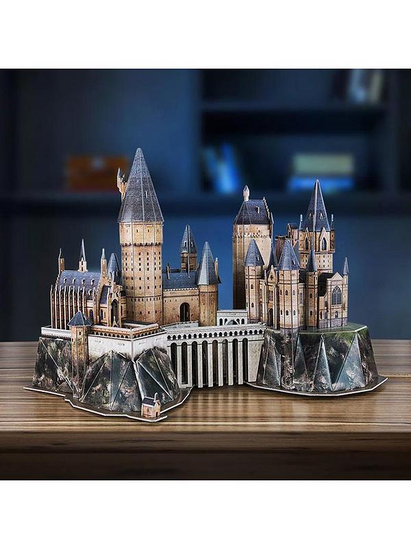 Image 3 of 4 of University Games Harry Potter - Hogwarts Castle  3D Puzzle