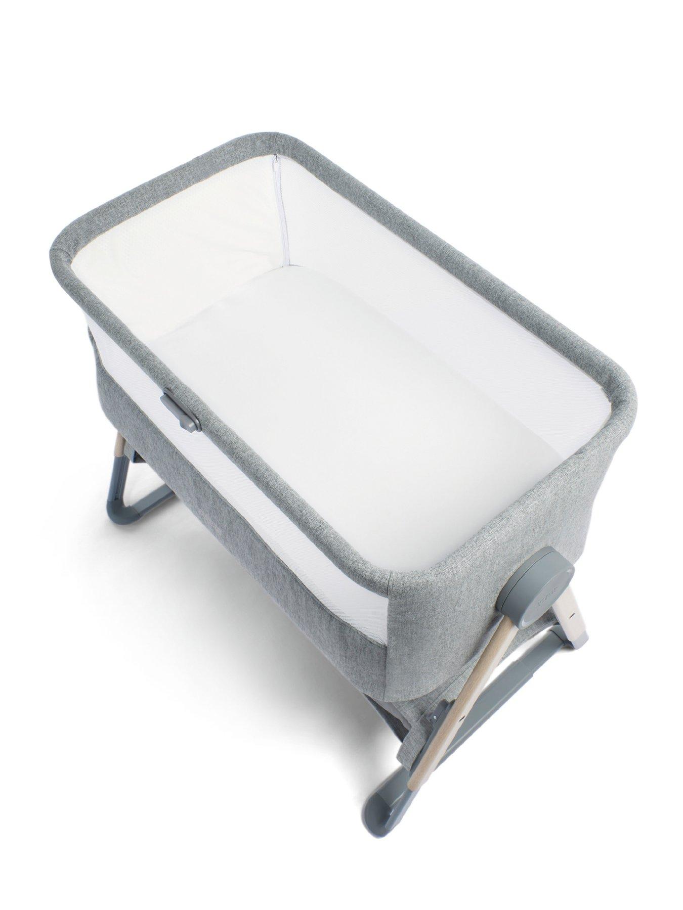 Image 4 of 7 of Mamas & Papas Lua Bedside Crib Grey Bundle- Star/Grey