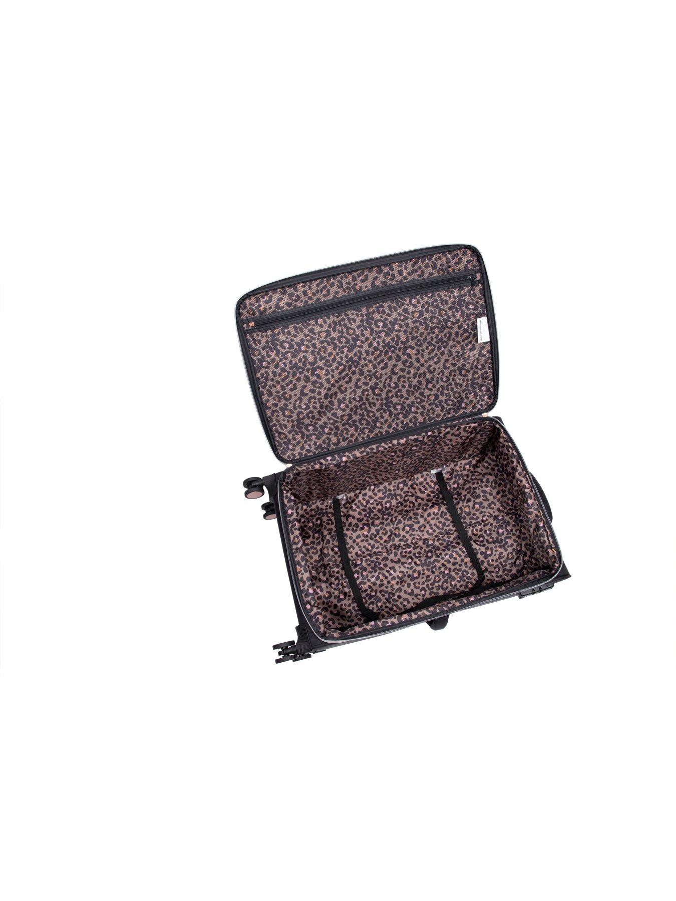  image of it-luggage-divinity-black-medium-suitcase-with-tsa-lock