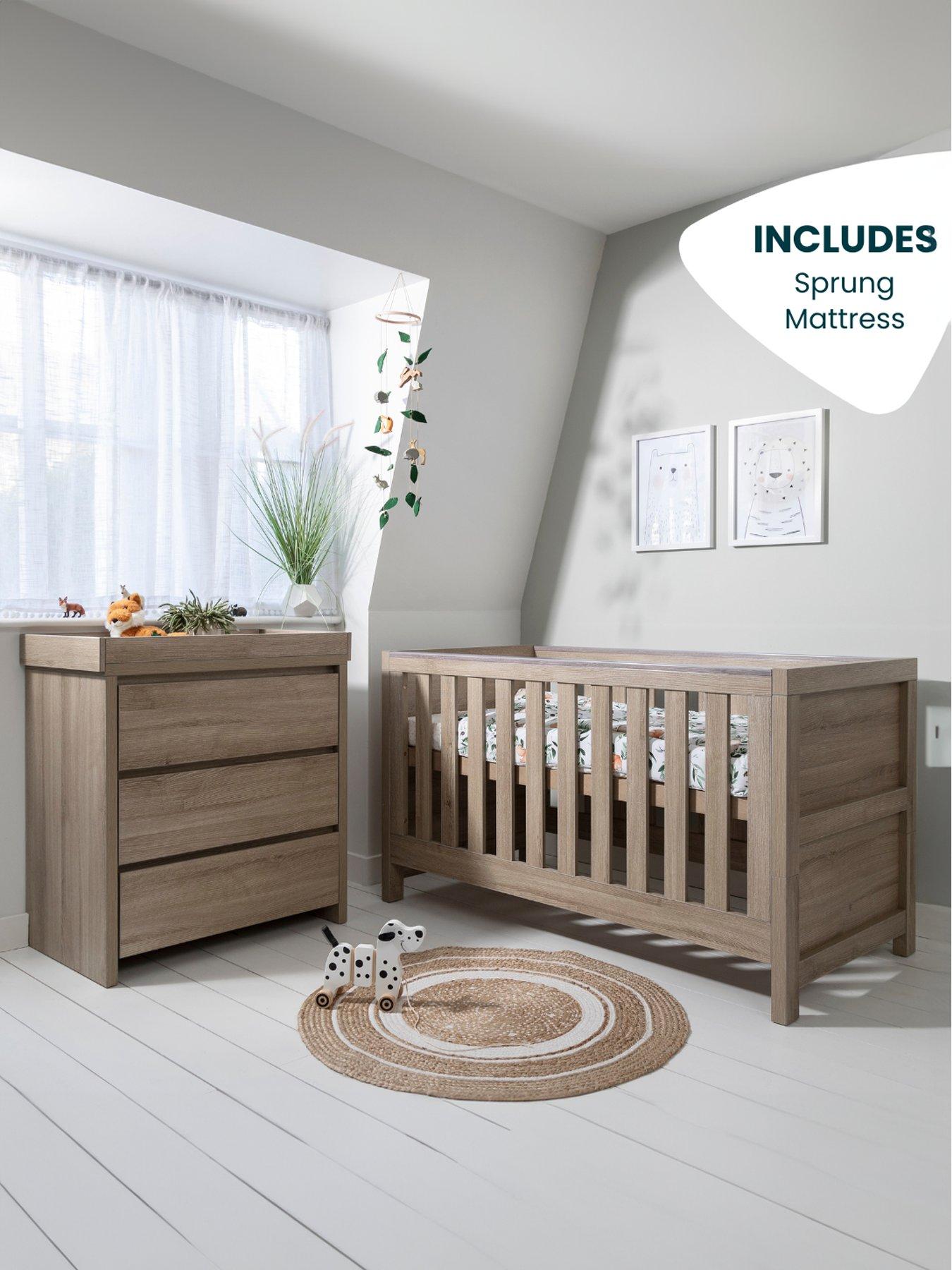 Tutti Bambini Modena 2 Piece Furniture Set - Oak (Cot Bed, Sprung Mattresss and Chest Changer)
