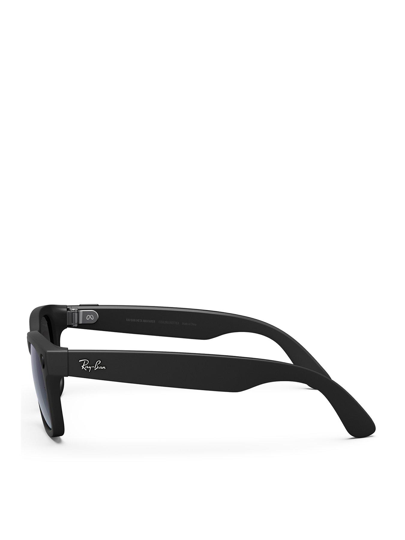 Image 3 of 8 of Ray-Ban Meta Wayfarer Large Glasses - Matte Black, Polarised Gradient Graphite