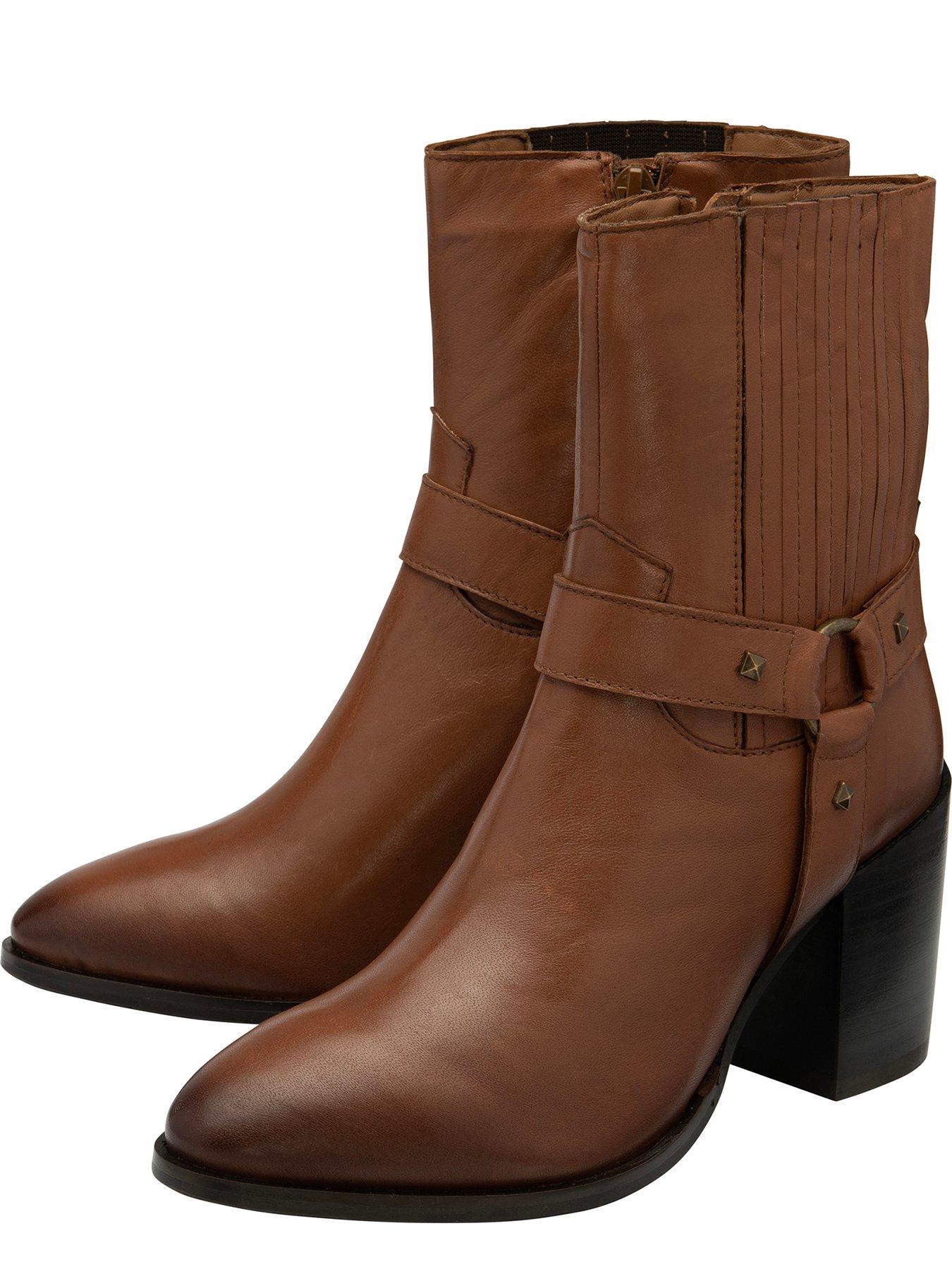 Tan western best sale ankle boots womens