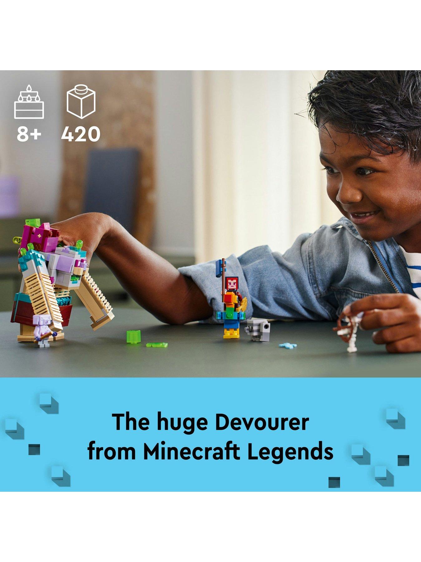 LEGO Minecraft 21257 dvoboj sa Devourer-om
