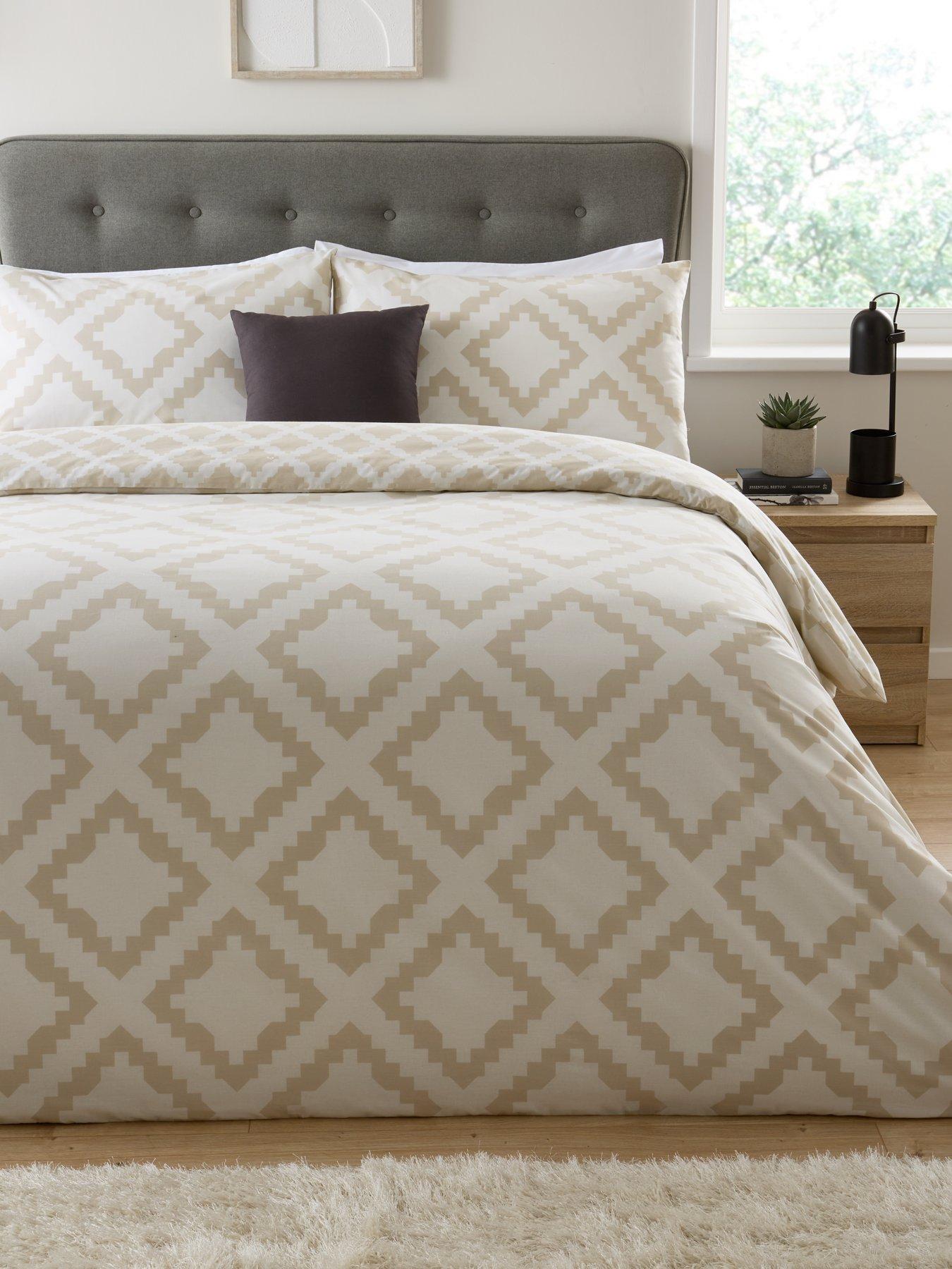 Product photograph of Everyday Kamina Geo Duvet Cover Set - Natural White from very.co.uk