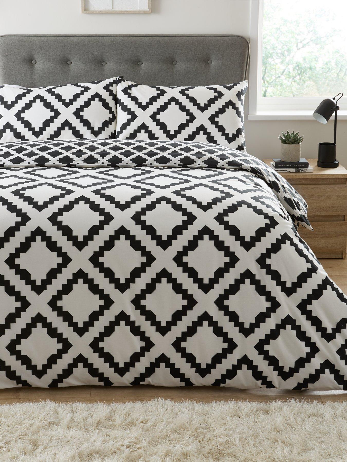 Product photograph of Everyday Kamina Geo Duvet Cover Set - Black White from very.co.uk