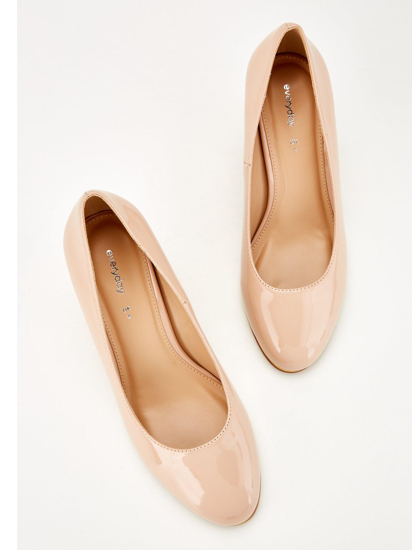 Closed Toe Wedge Shoe Nude