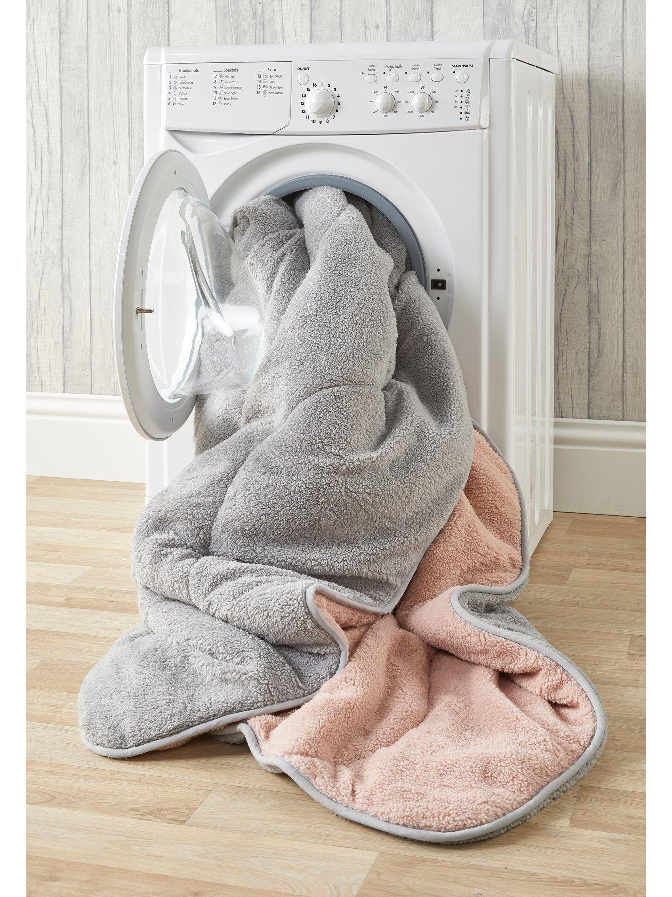 Image 6 of 6 of Very Home Teddy Fleece Easy Wash Reversible Coverless Duvet - Grey/Pink