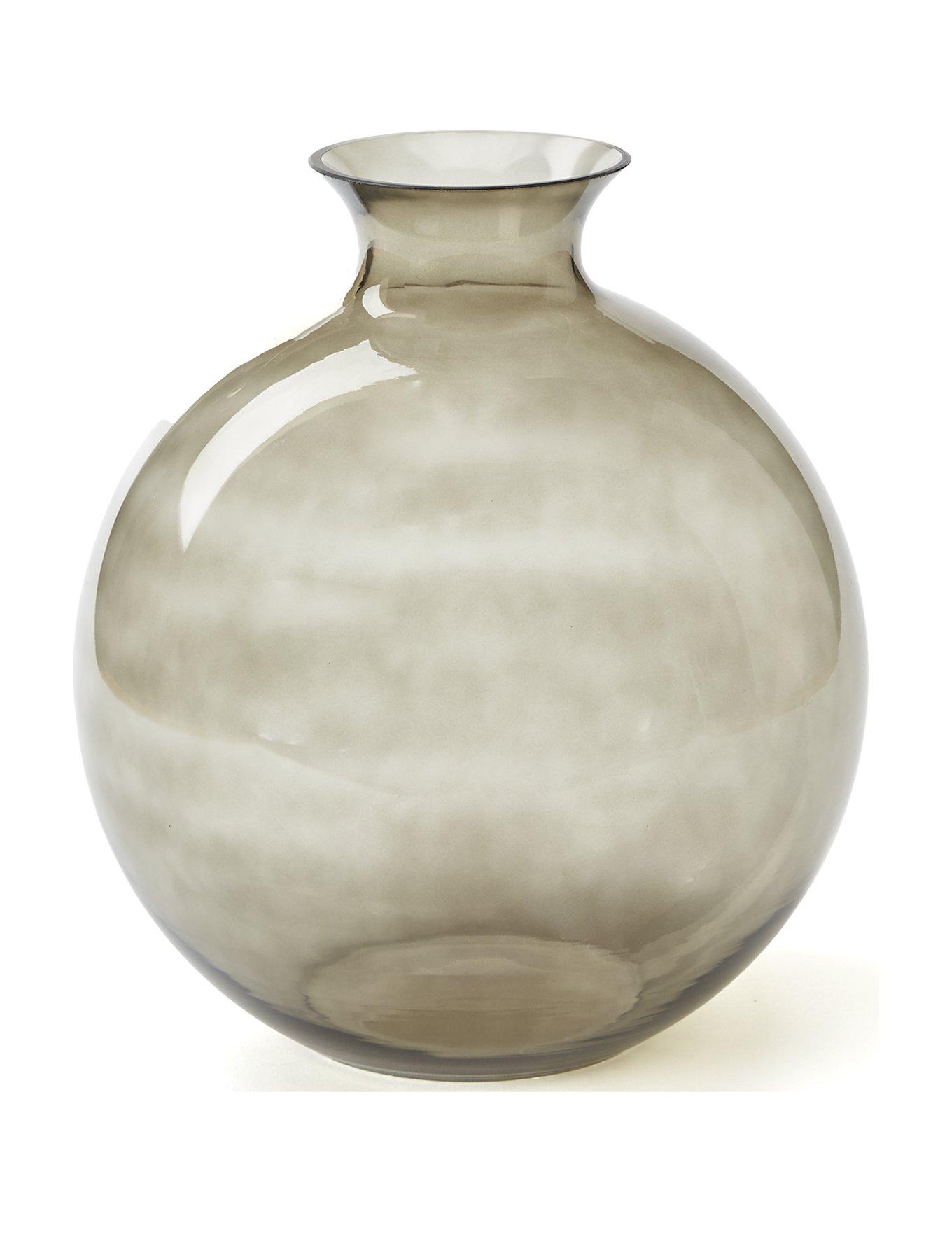 Image 2 of 5 of Michelle Keegan Home Paulo Vase