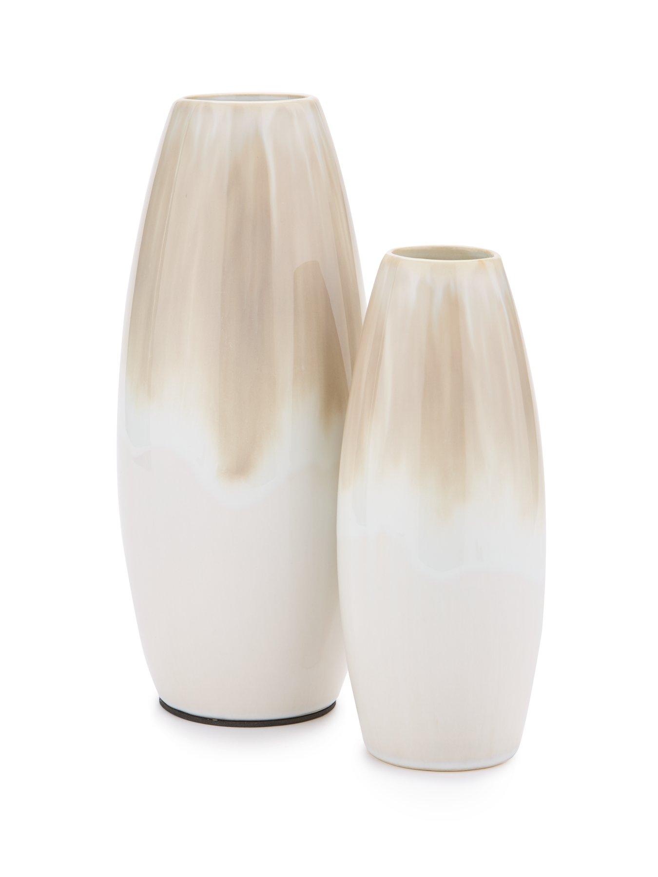 Image 3 of 5 of The Very Collection Ombre Vases &ndash; Set of 2