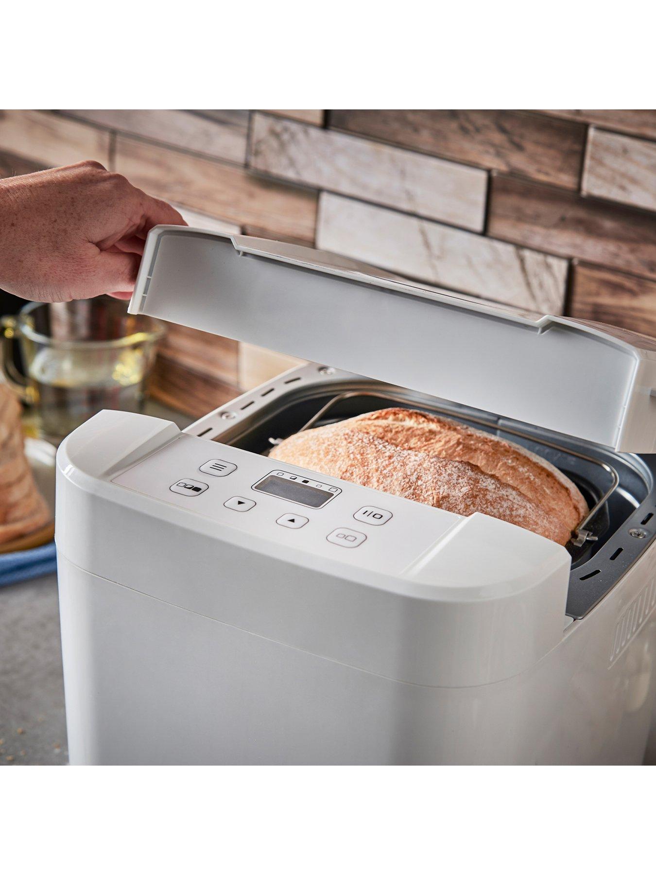 Image 6 of 8 of Russell Hobbs Compact Fast Bake Breadmaker