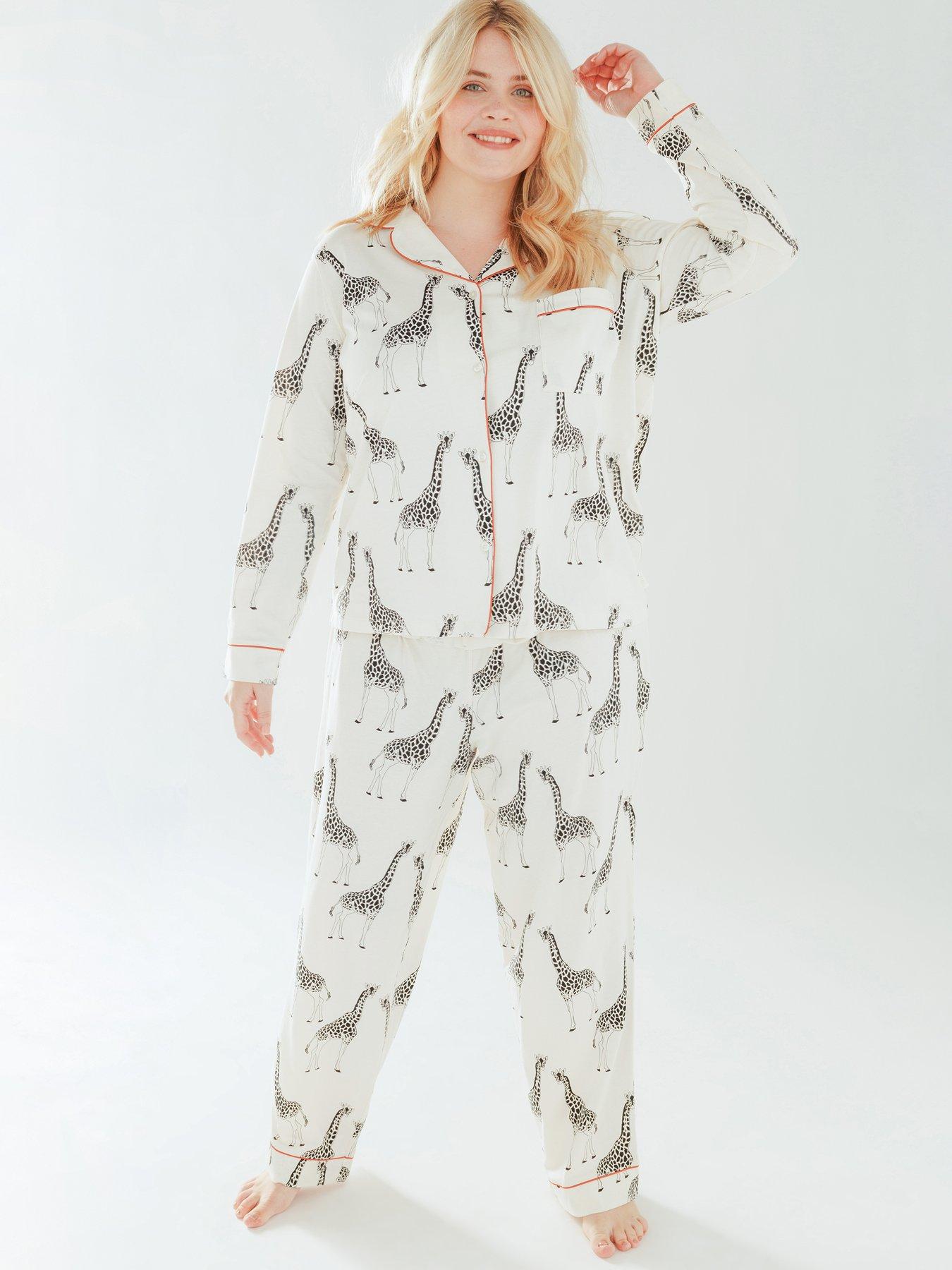 CHELSEA PEERS Curve Cotton Cream Giraffe Print Revere Collar Button Up Long Pyjama Set