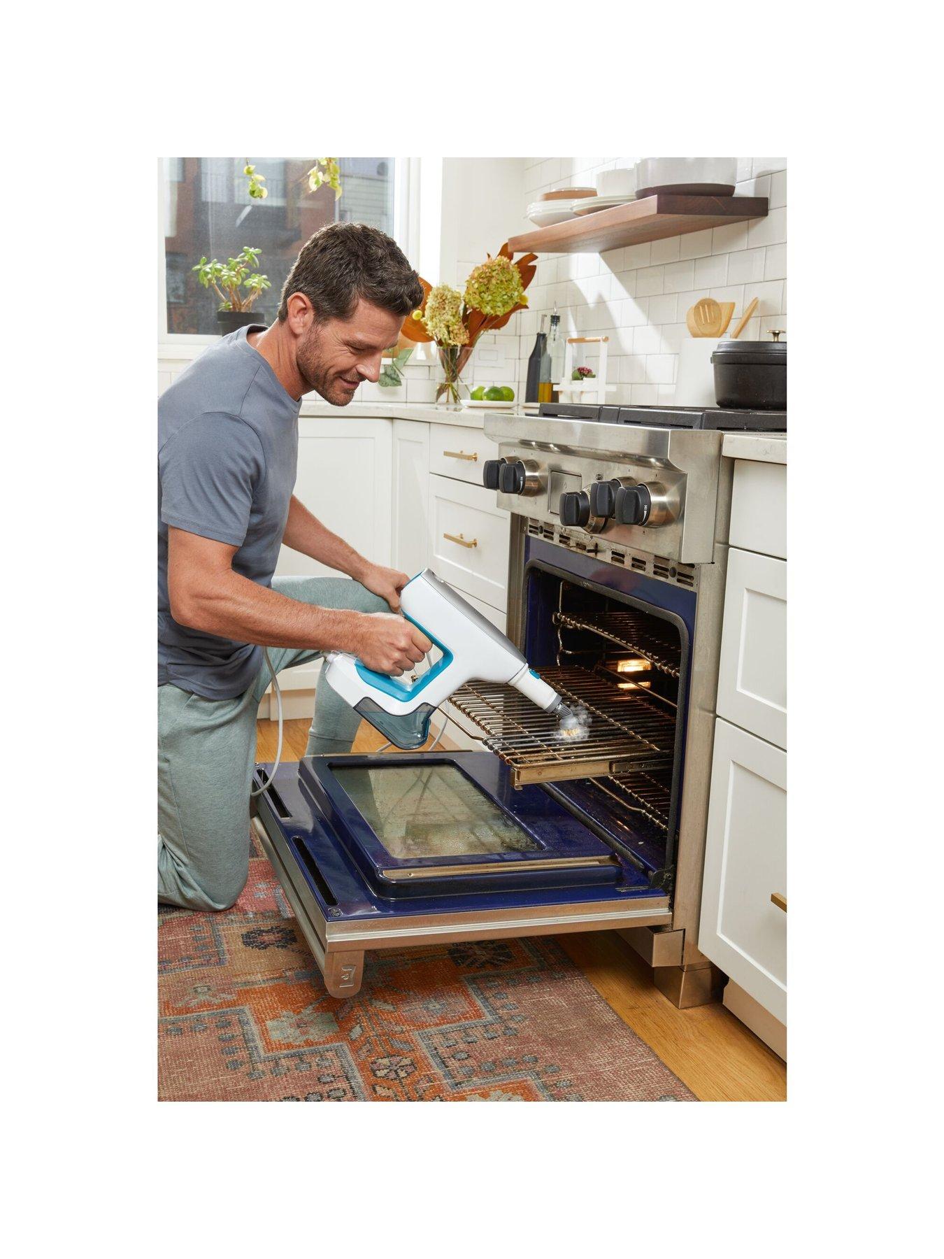 Image 4 of 6 of Black & Decker BLACK+DECKER 1500W Handheld Steam Cleaner with Floor Extension BHSM15FX08-GB