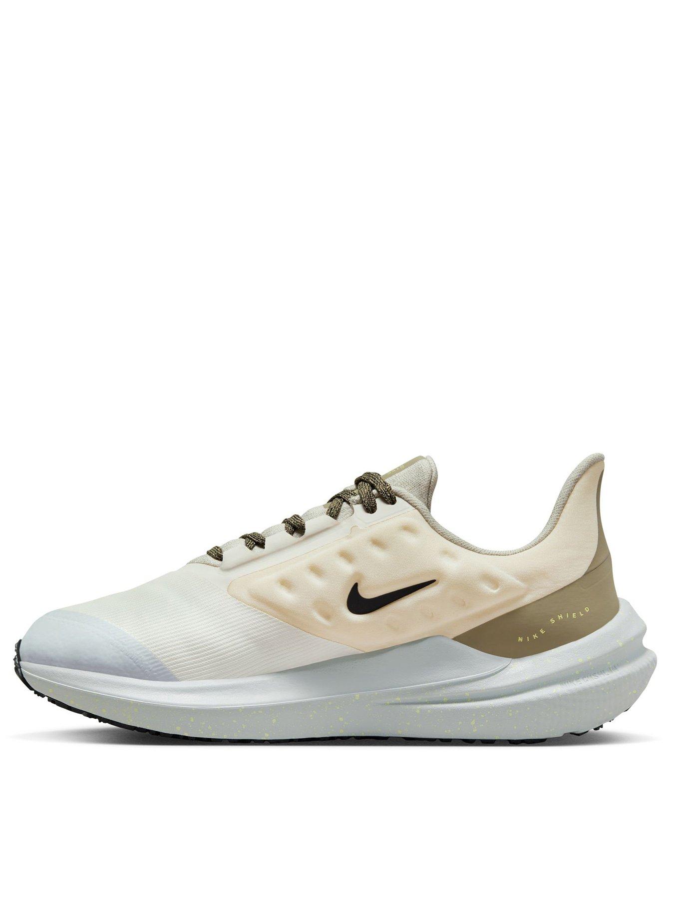 Nike deals shield 218