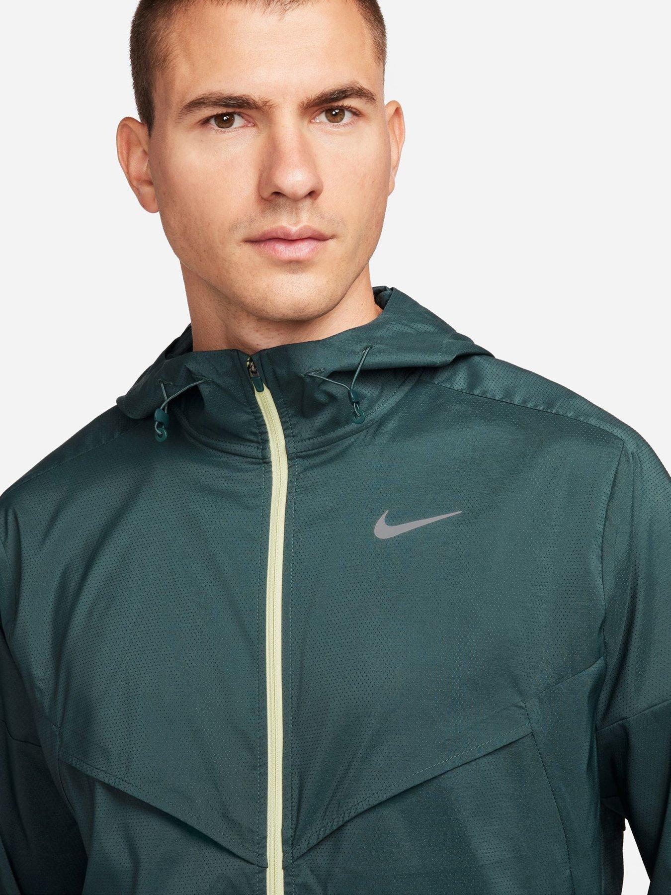 Nike Men's Running Repel Windrunner Jacket - Green | Very.co.uk