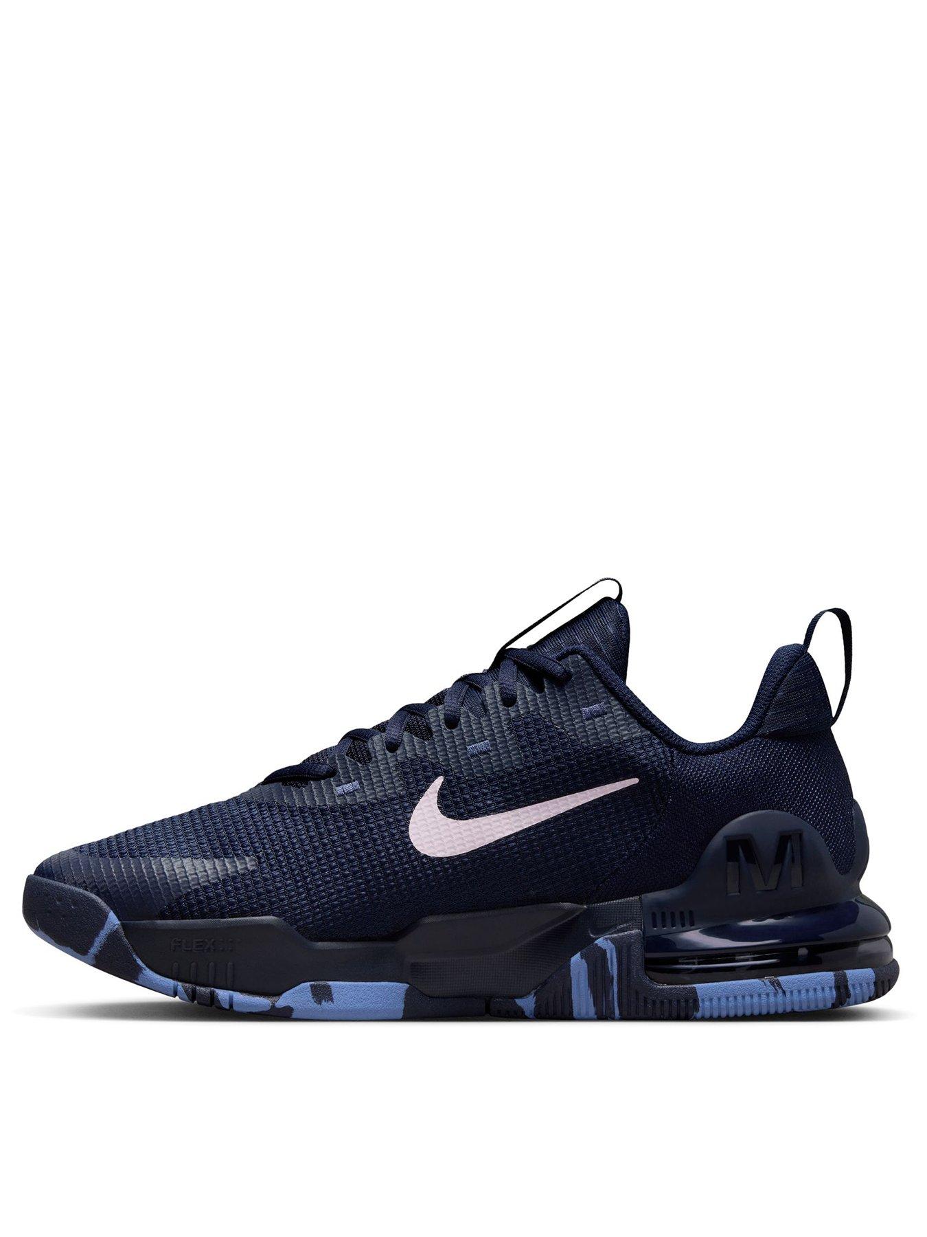 Navy on sale nike trainers