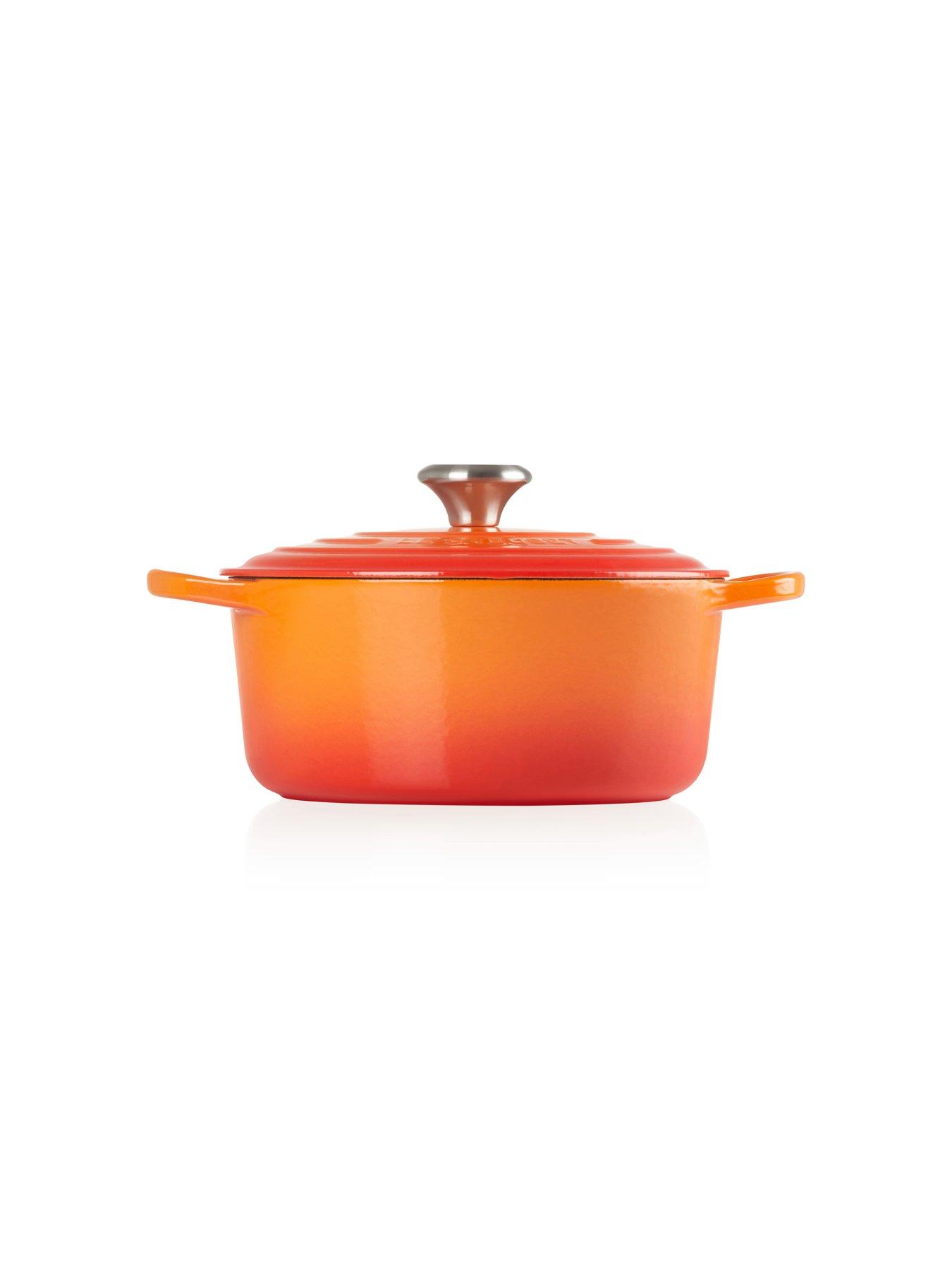 Image 4 of 6 of Le Creuset Signature Cast Iron Round 26 cm Casserole in Volcanic