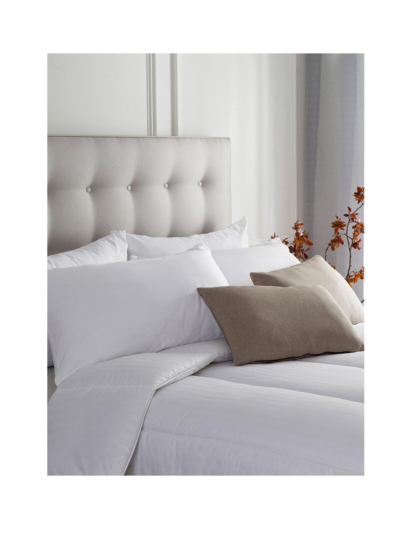Image 2 of 6 of Snuggledown of Norway Luxurious Hotel 13.5 Tog Duvet and 4 Pillows Bundle - White