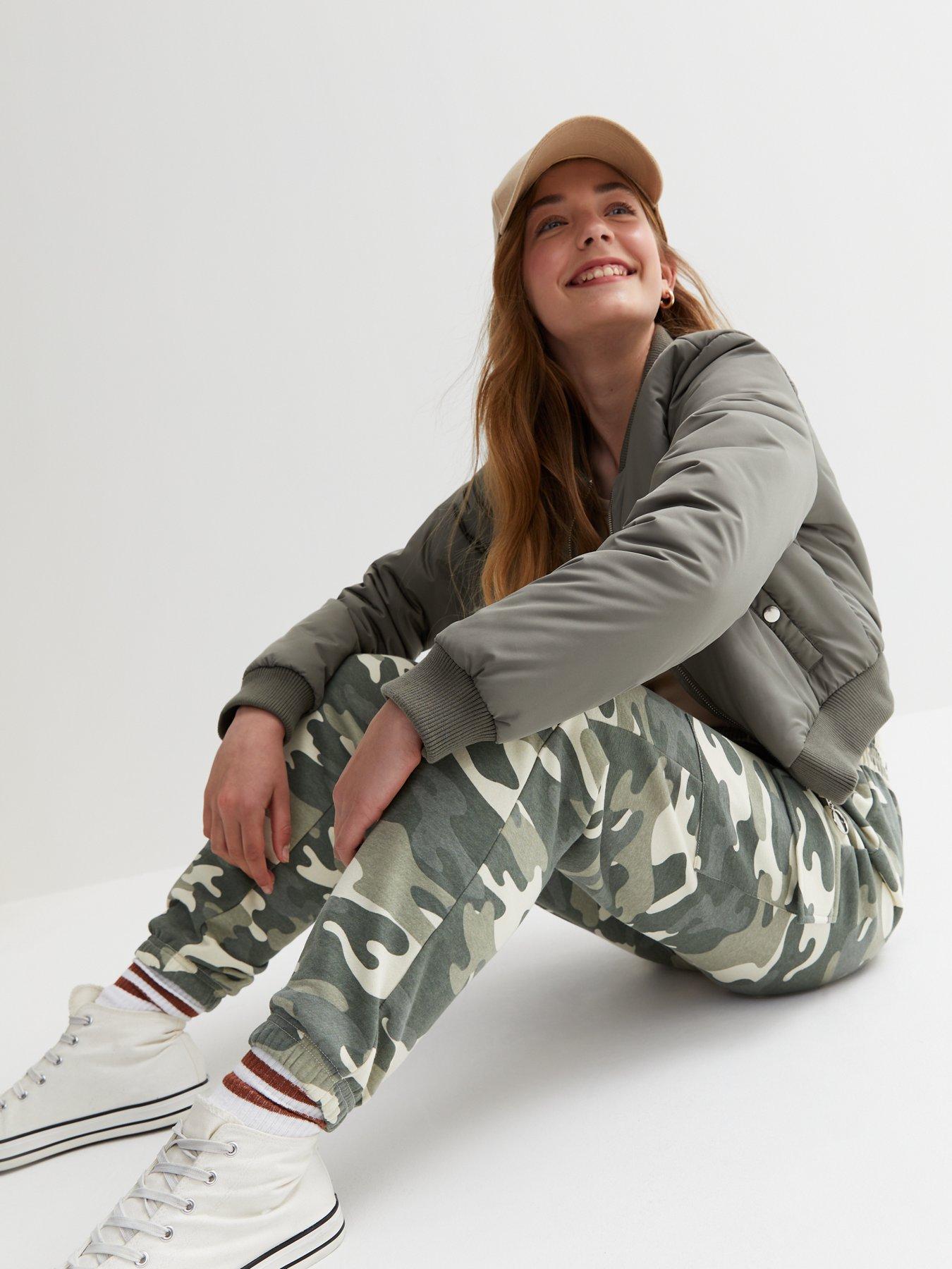 New look store 915 camo trousers