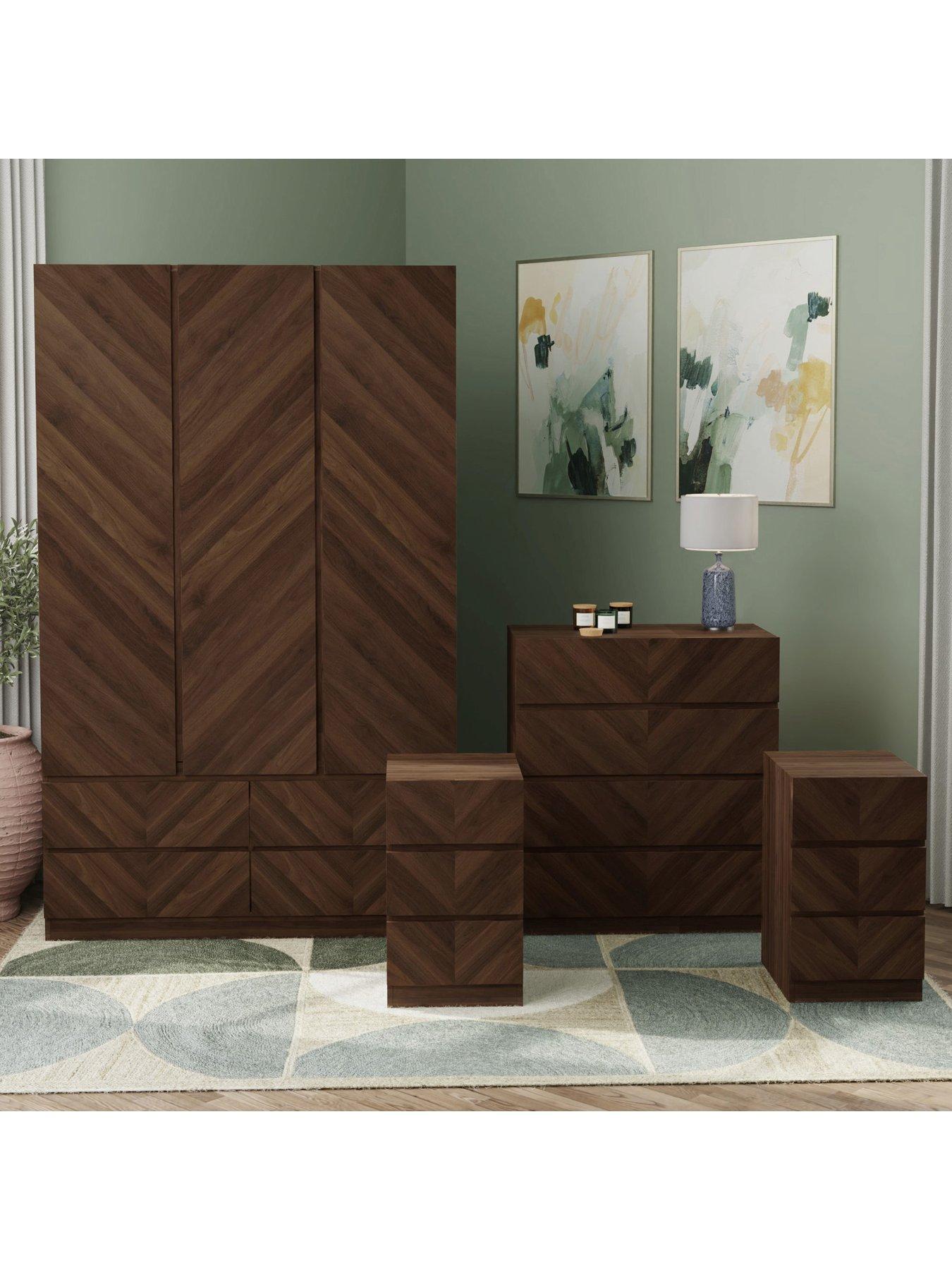 undefined Catania 4 Piece Package Deal - 3 Door, 4 Drawer Wardrobe, 4 Drawer Chest and 2 Bedside Chests -Walnut