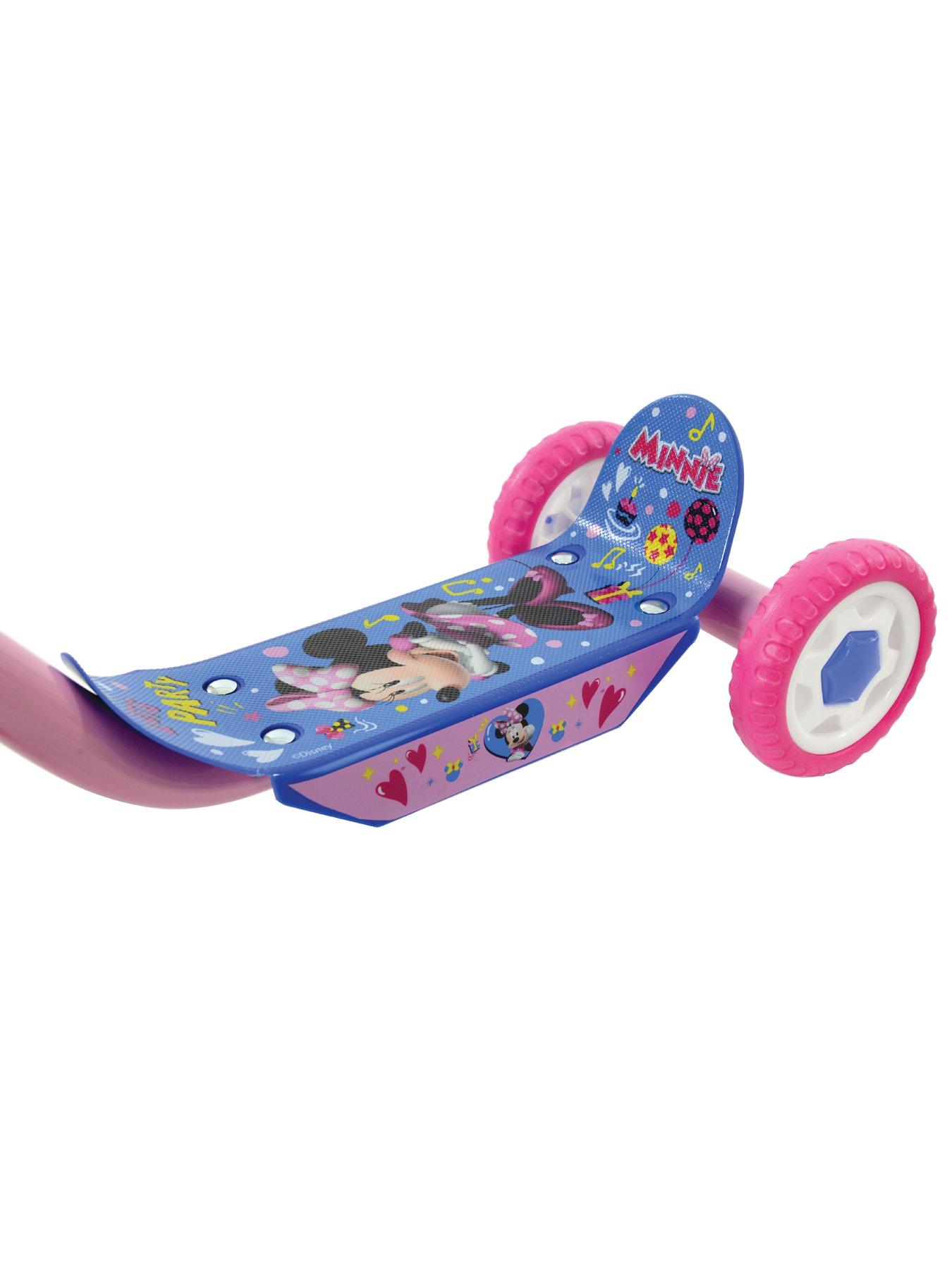 Image 6 of 7 of Minnie Mouse Deluxe Tri-Scooter
