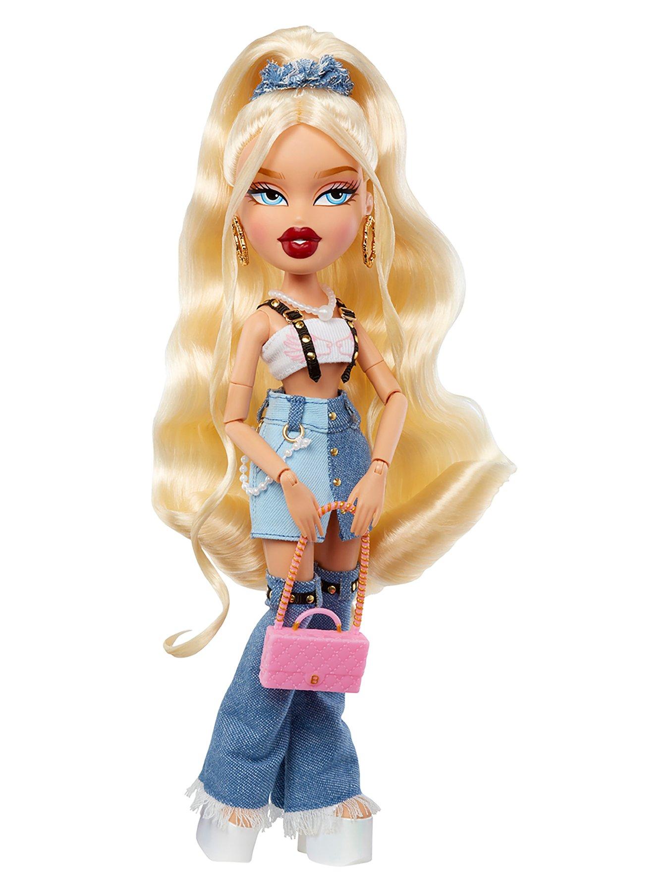 Cloe Bratz -  UK