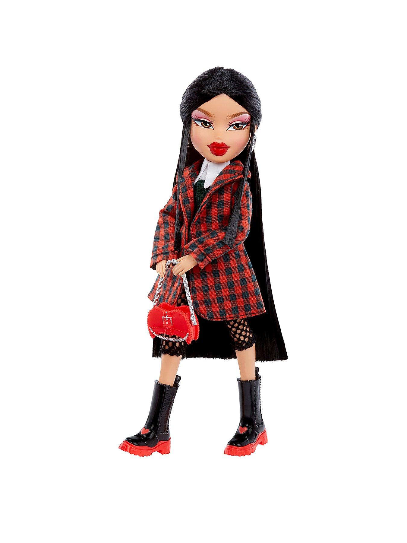 Cloe Bratz -  UK