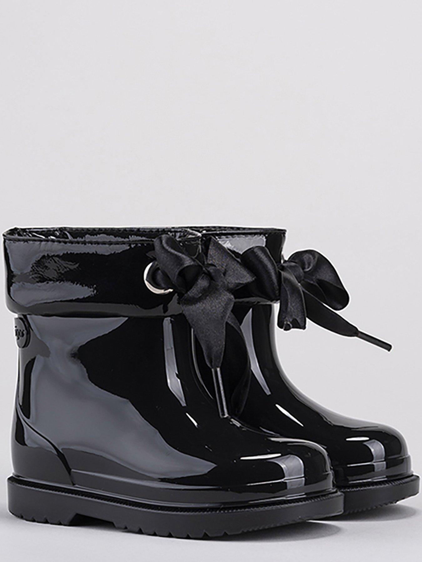 Image 2 of 4 of Igor Bimbi Lazo Bow Gloss Wellington Boot - Black