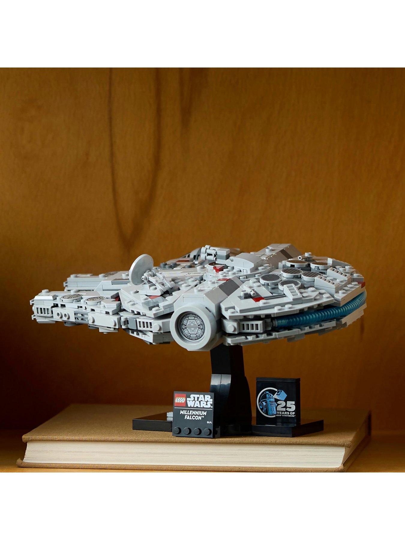 Image 3 of 8 of LEGO Star Wars Star Wars Millennium Falcon 75375