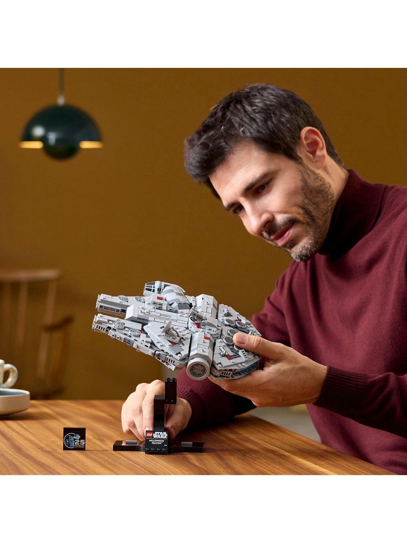 Image 6 of 8 of LEGO Star Wars Star Wars Millennium Falcon 75375