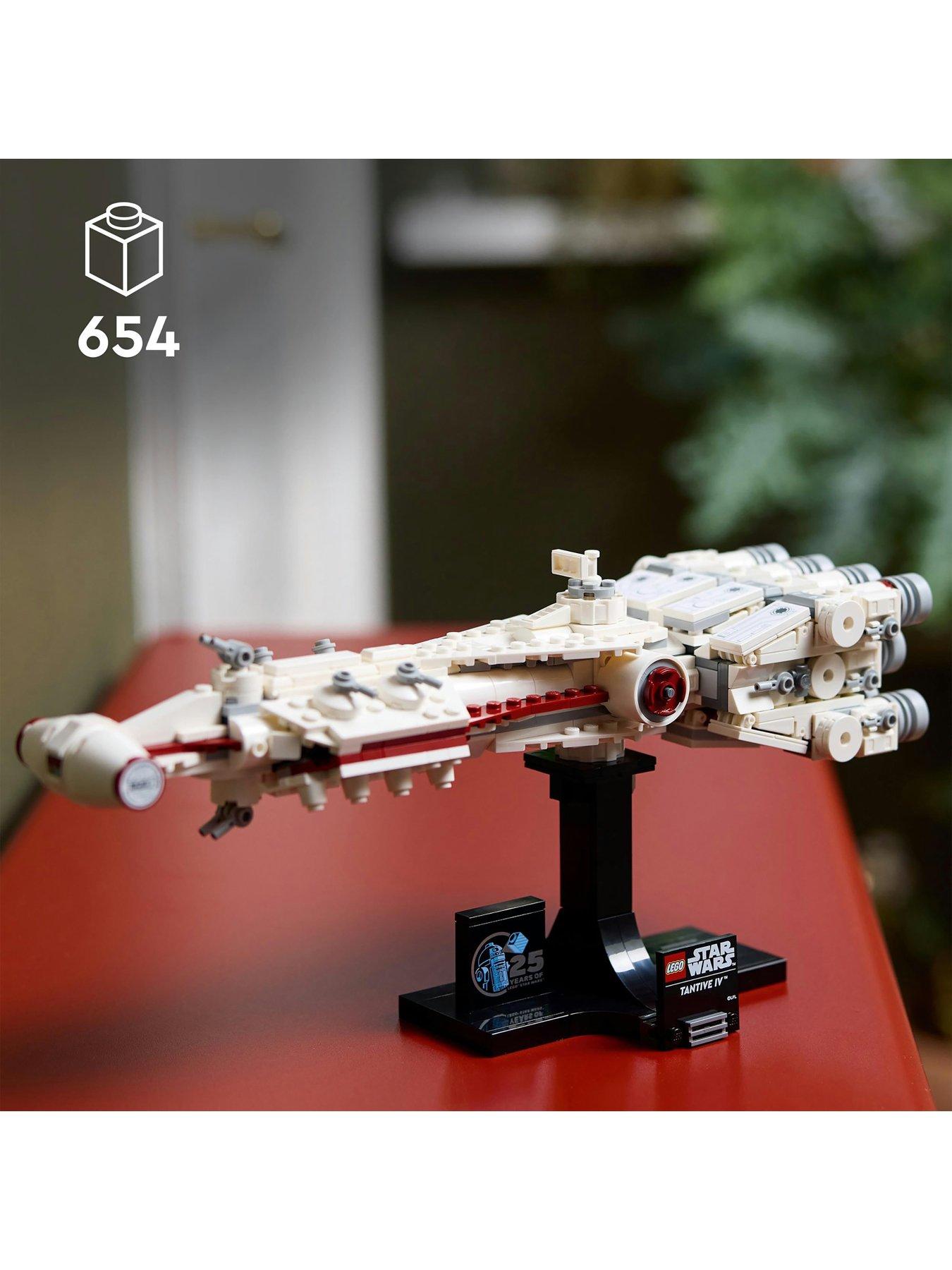 Image 2 of 8 of LEGO Star Wars Tantive IV 75376 (654 Pieces)
