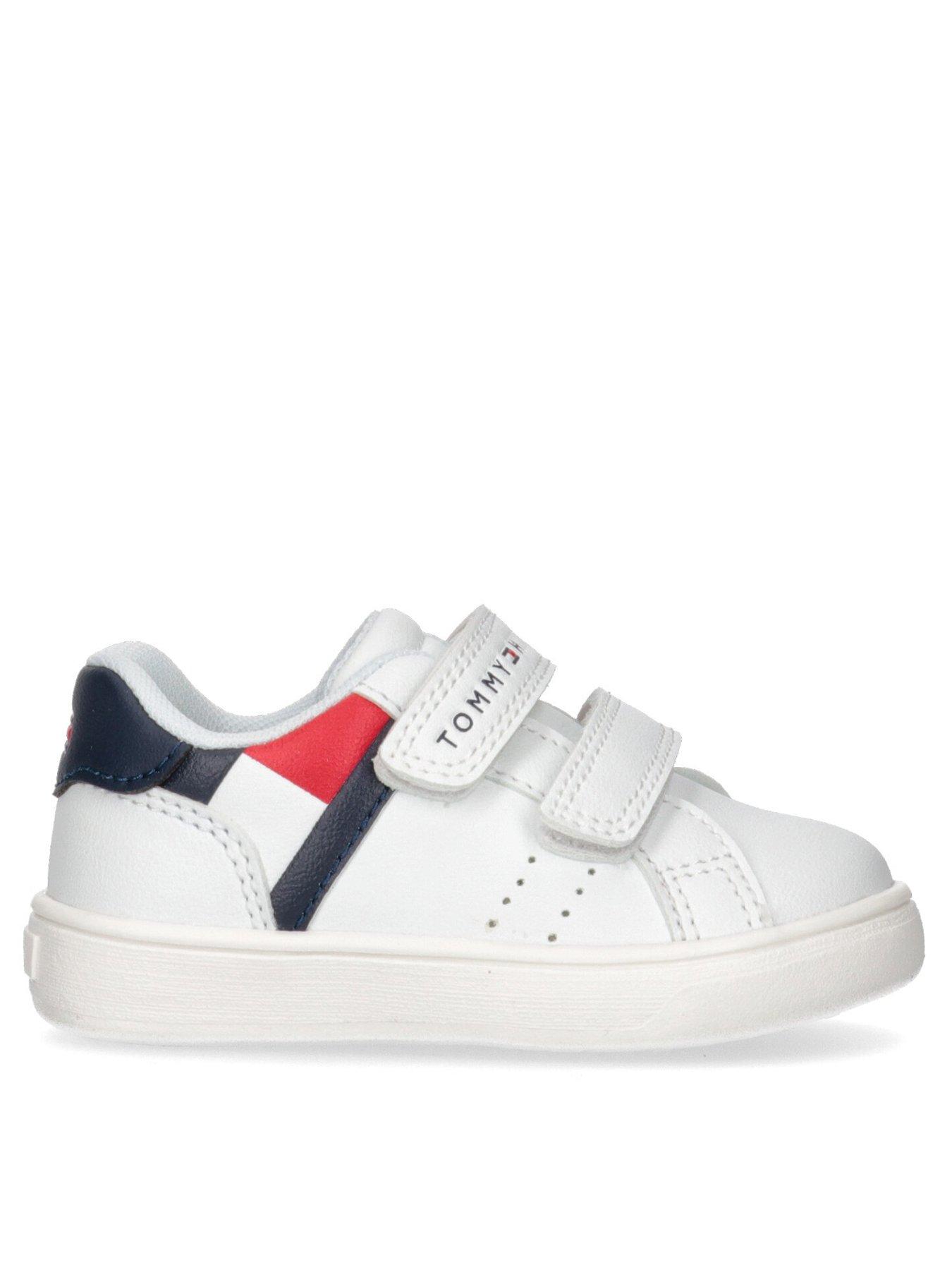 Tommy hilfiger shoes with bows hot sale on front