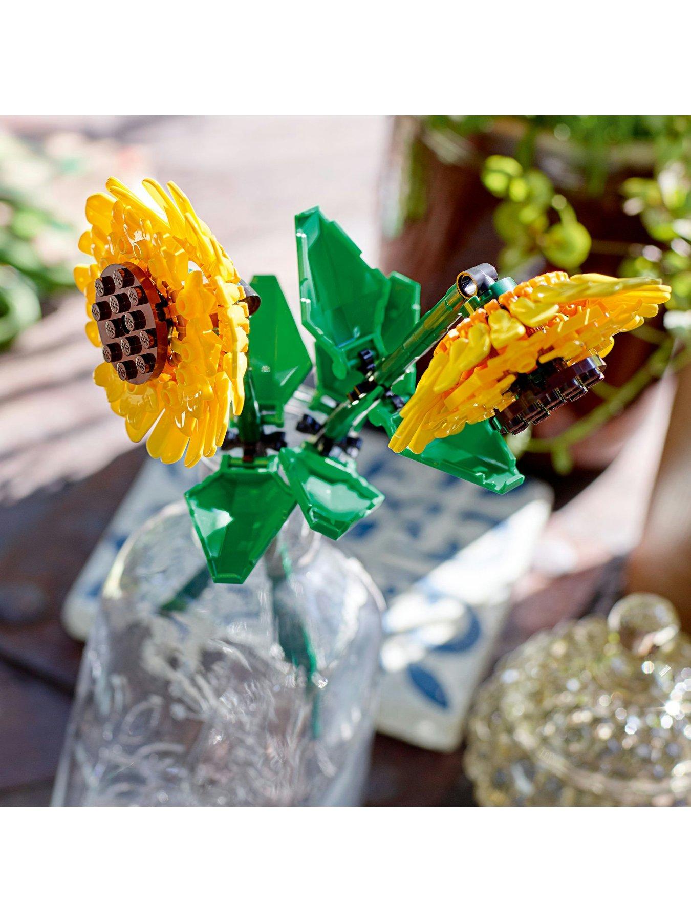 Image 5 of 7 of LEGO Botanical Botanicals Sunflowers Set 40524